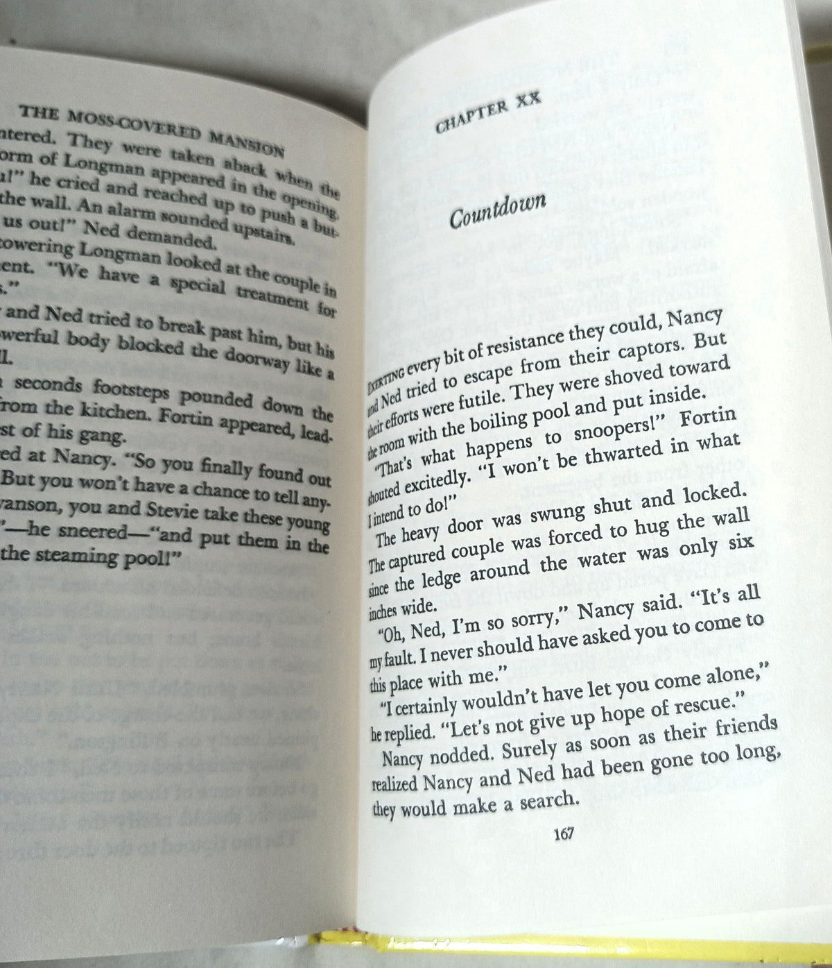 Nancy Drew Mystery 18 The Mystery at the Moss-Covered Mansion 2001 - TulipStuff