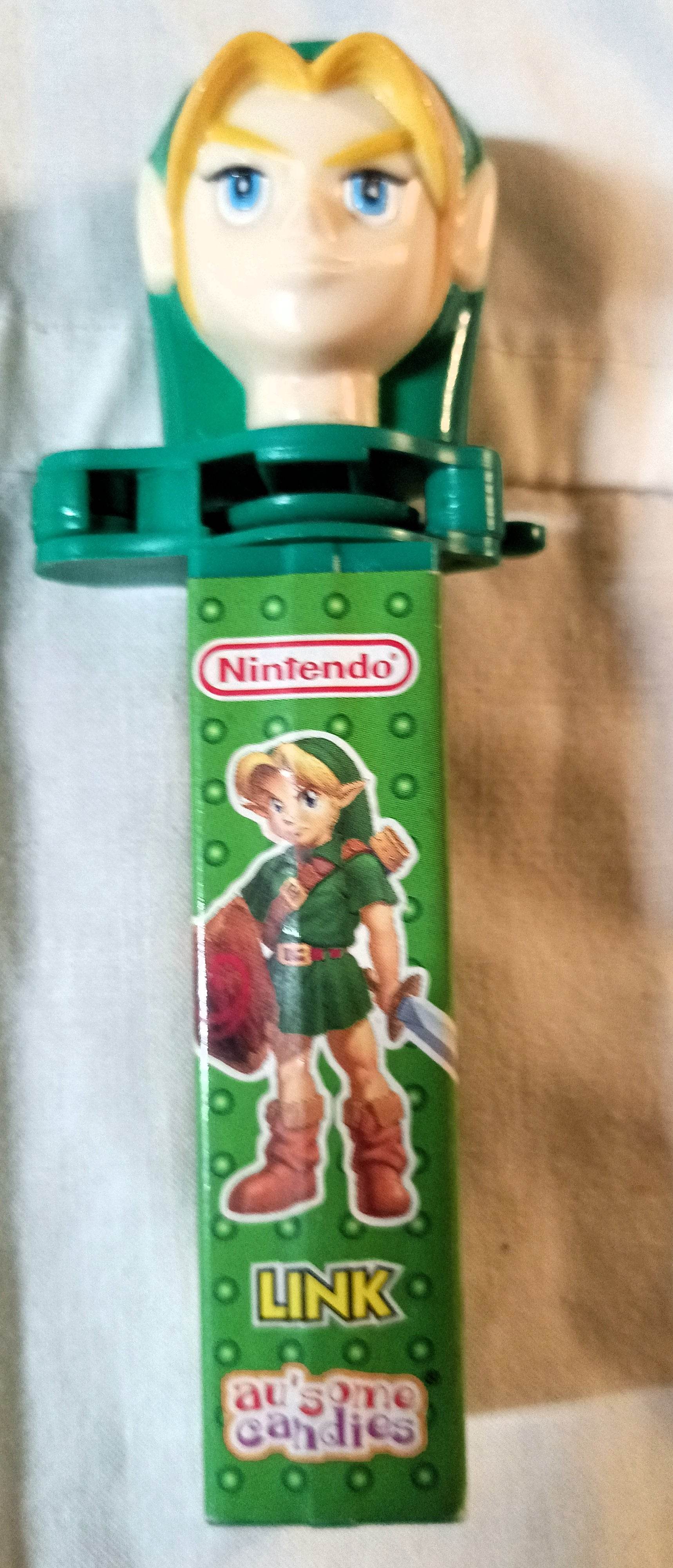 Nintendo Link Legends of Zelda Klik Candy Dispenser Au'some Candies 2001 - TulipStuff