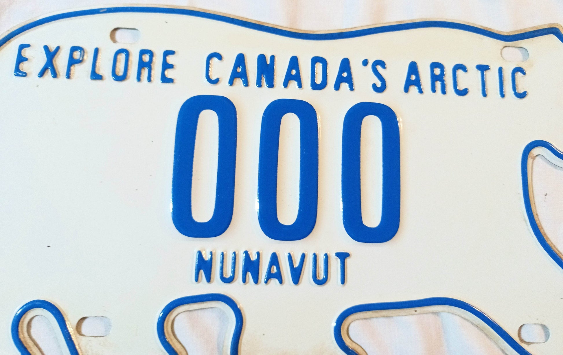 Nunavut Polar Bear Sample Car License Plate Canada 1999 - TulipStuff