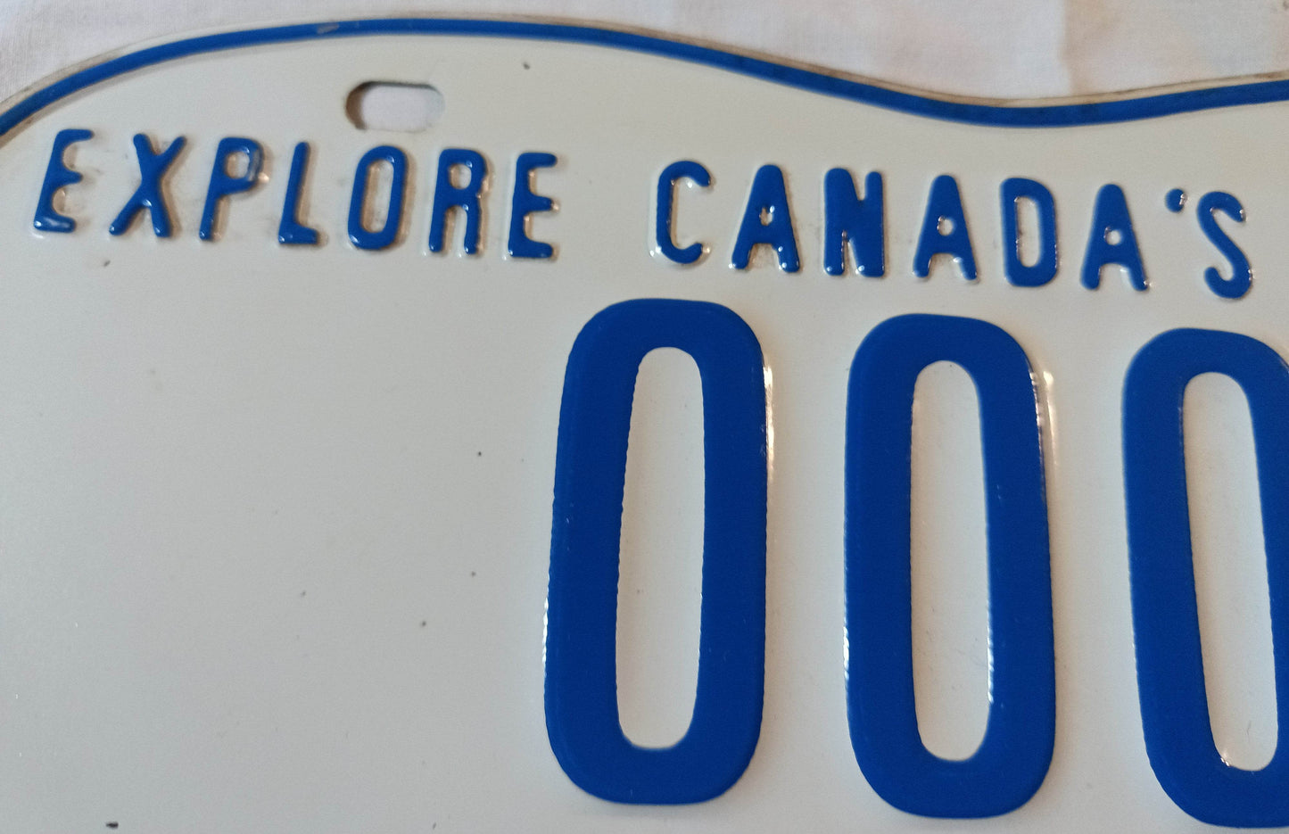 Nunavut Polar Bear Sample Car License Plate Canada 1999 - TulipStuff