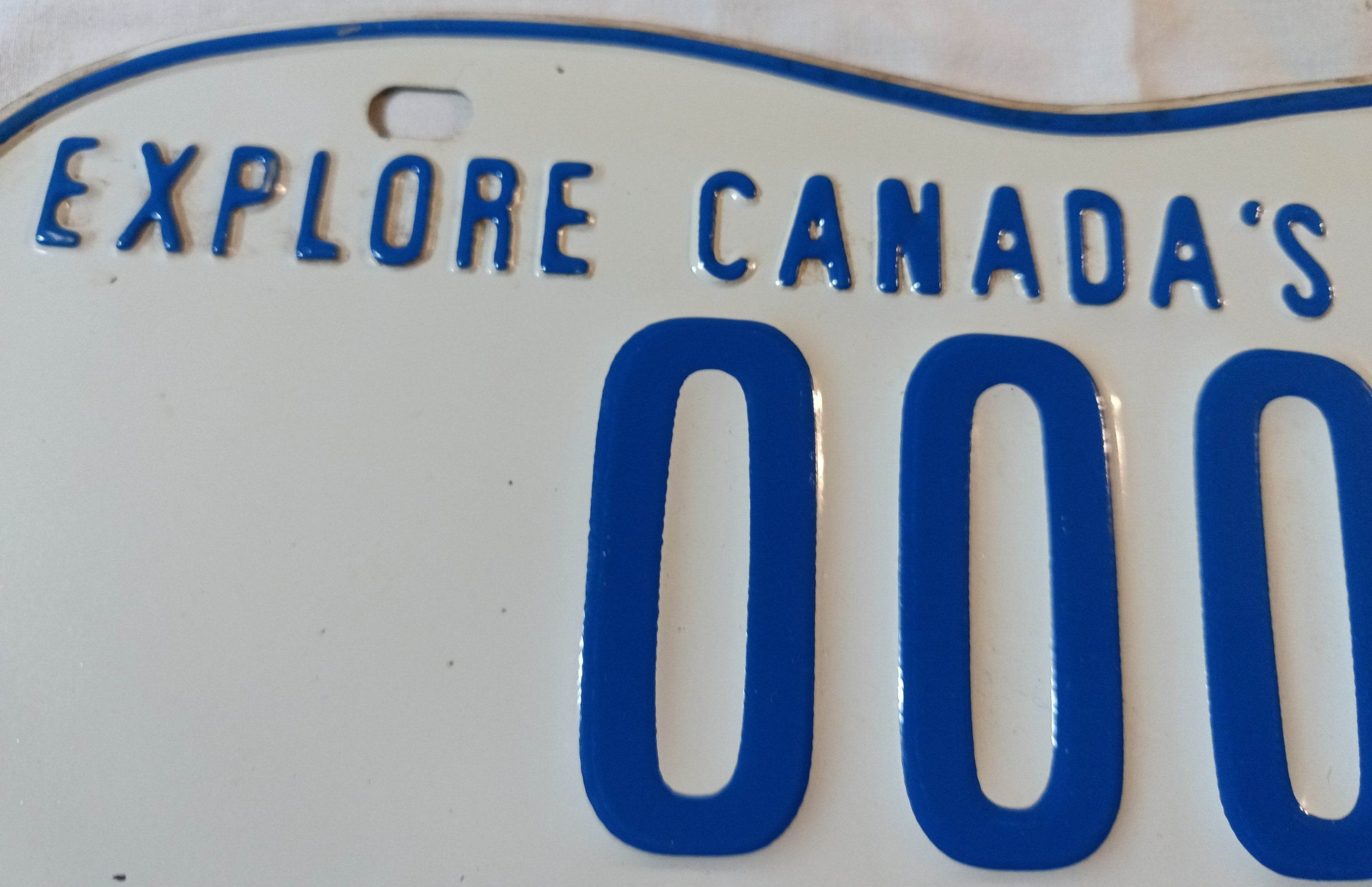 Nunavut Polar Bear Sample Car License Plate Canada 1999 - TulipStuff