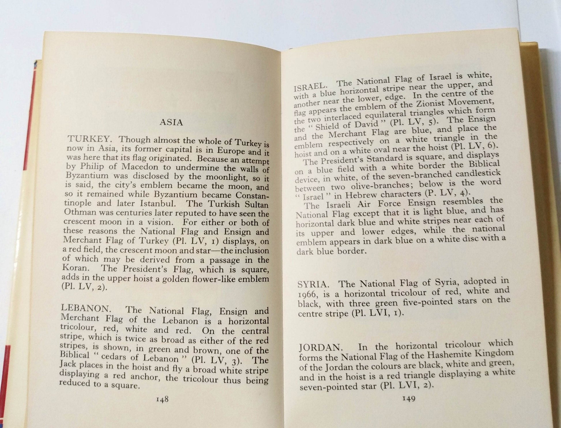 The Observer's Book Of Flags I.O. Evans Frederick Warne 4th Ed 1971 - TulipStuff