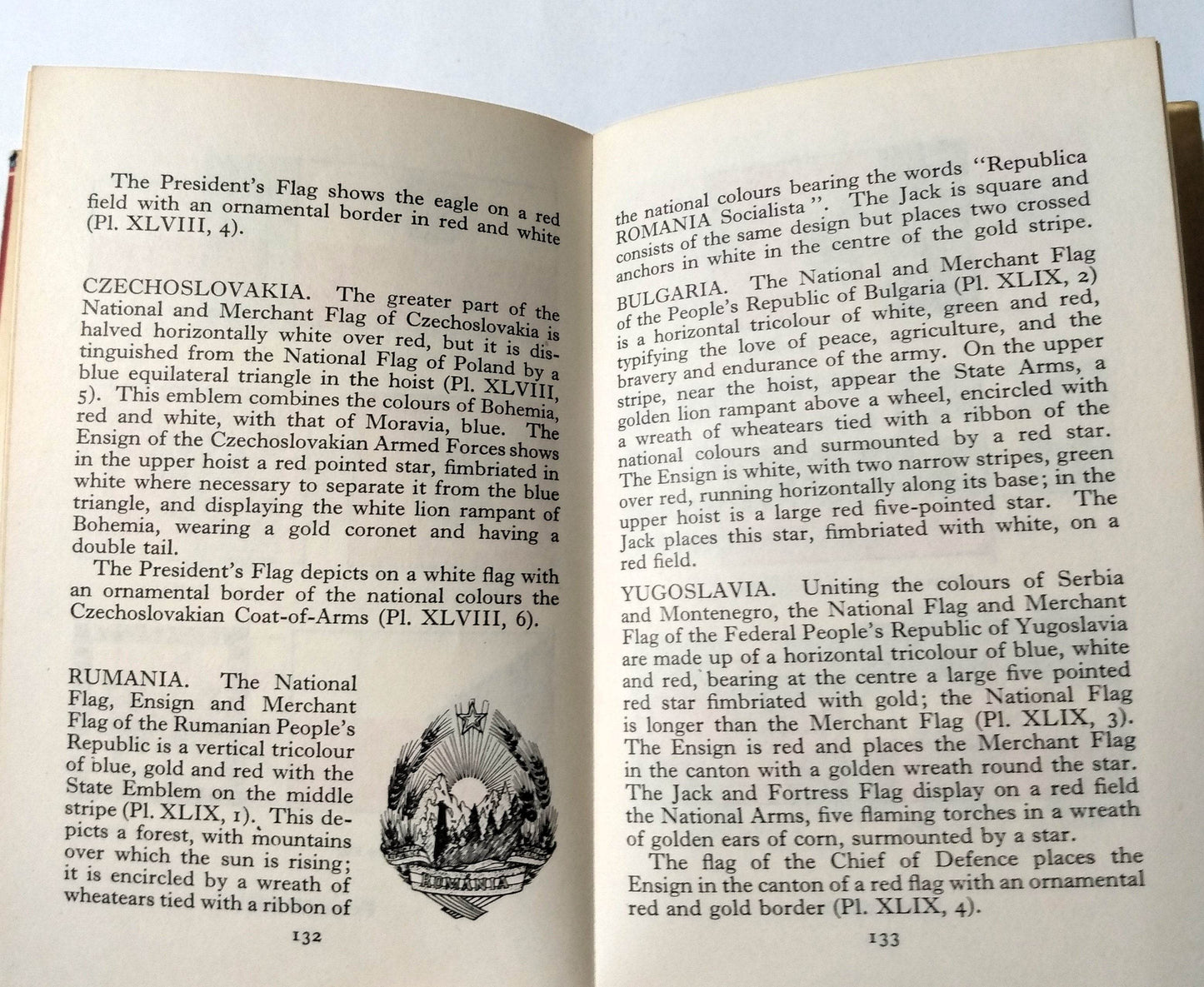 The Observer's Book Of Flags I.O. Evans Frederick Warne 4th Ed 1971 - TulipStuff