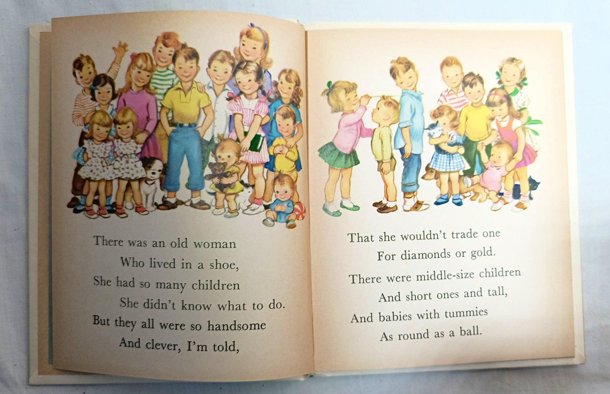 The Children That Lived In A Shoe Tip-Top Elf Book Rand McNally 1951 - TulipStuff