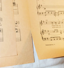 Load image into Gallery viewer, Personality Road To Utopia Bing Crosby Bob Hope Sheet Music 1945 - TulipStuff
