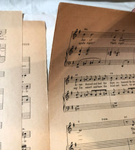 Load image into Gallery viewer, Personality Road To Utopia Bing Crosby Bob Hope Sheet Music 1945 - TulipStuff

