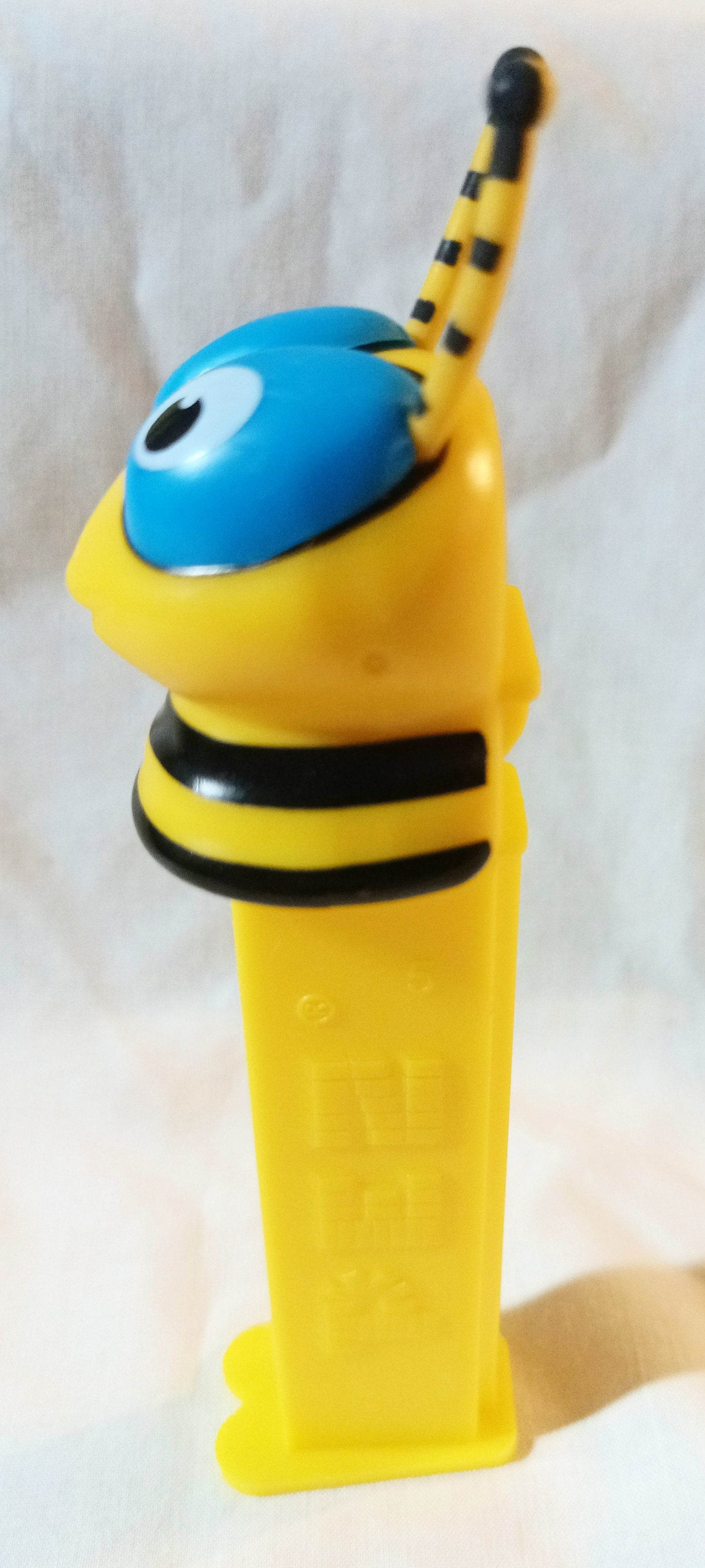 Pez Bugz Baby Bee Candy Dispenser Slovenia 2000 - TulipStuff