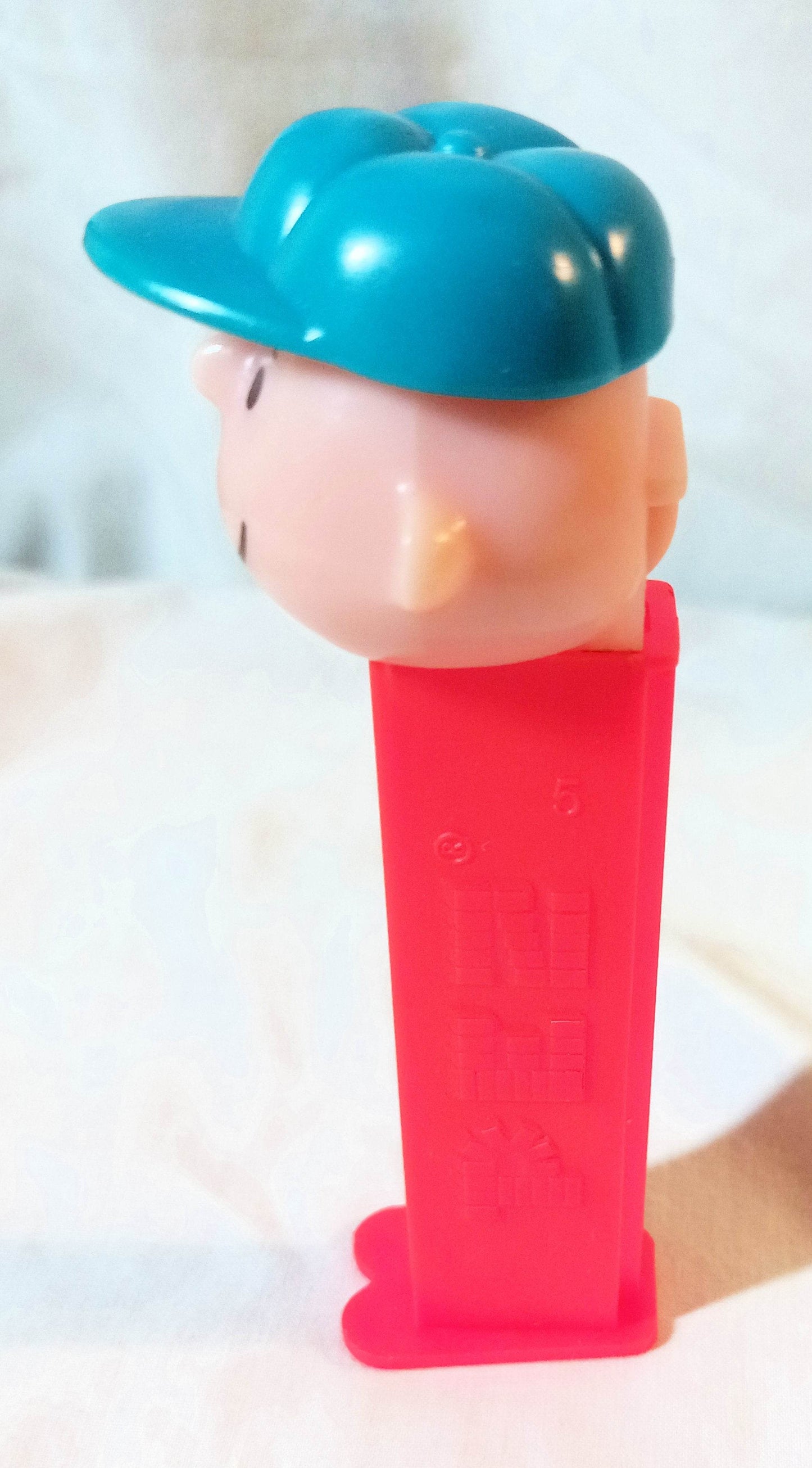 Pez Peanuts Charlie Brown Candy Dispenser Slovenia 2000