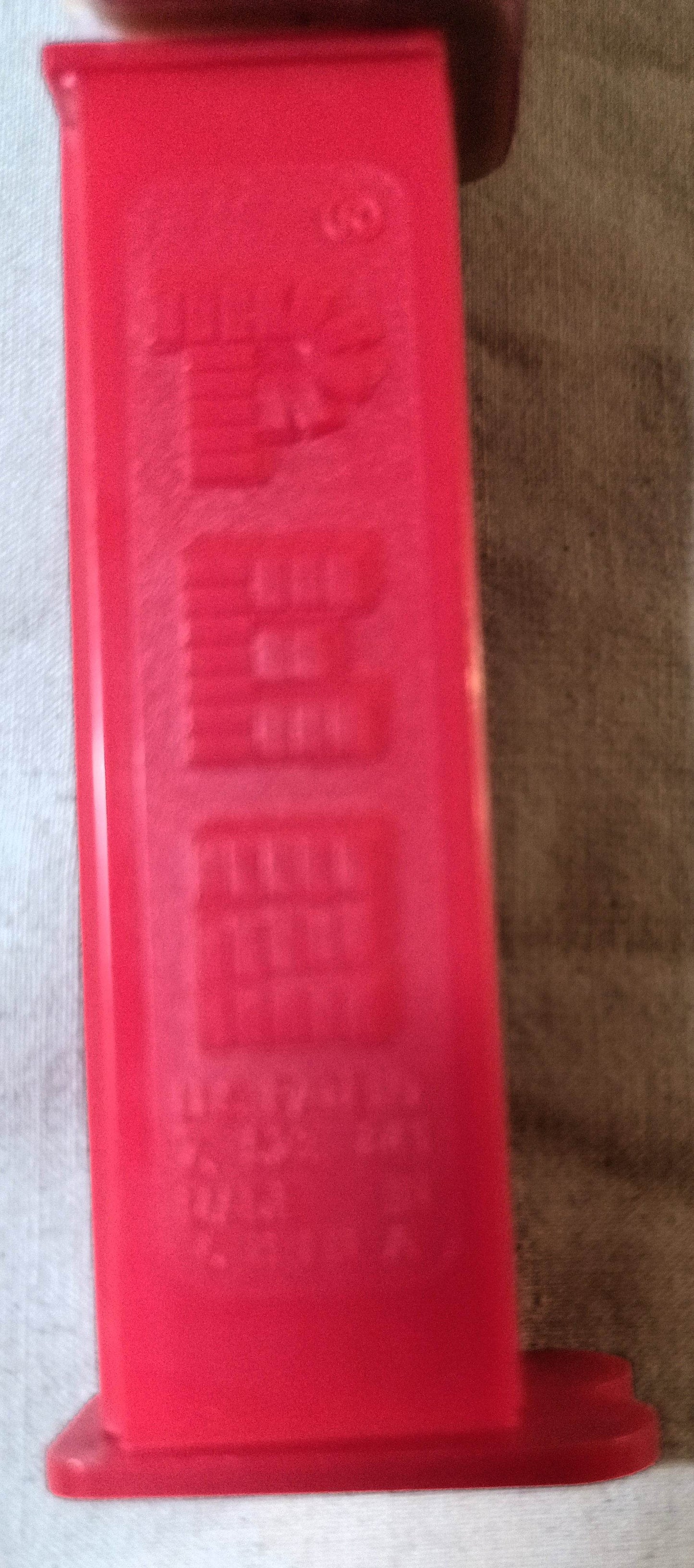 Pez Season's Greetings Holiday Red/Green Elf Candy Dispenser - TulipStuff