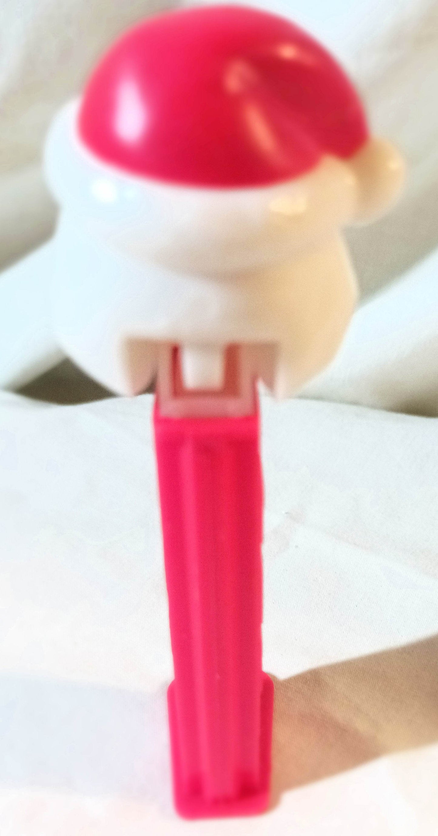 Pez Holiday Santa Claus Christmas Candy Dispenser Hungary 2002 - TulipStuff