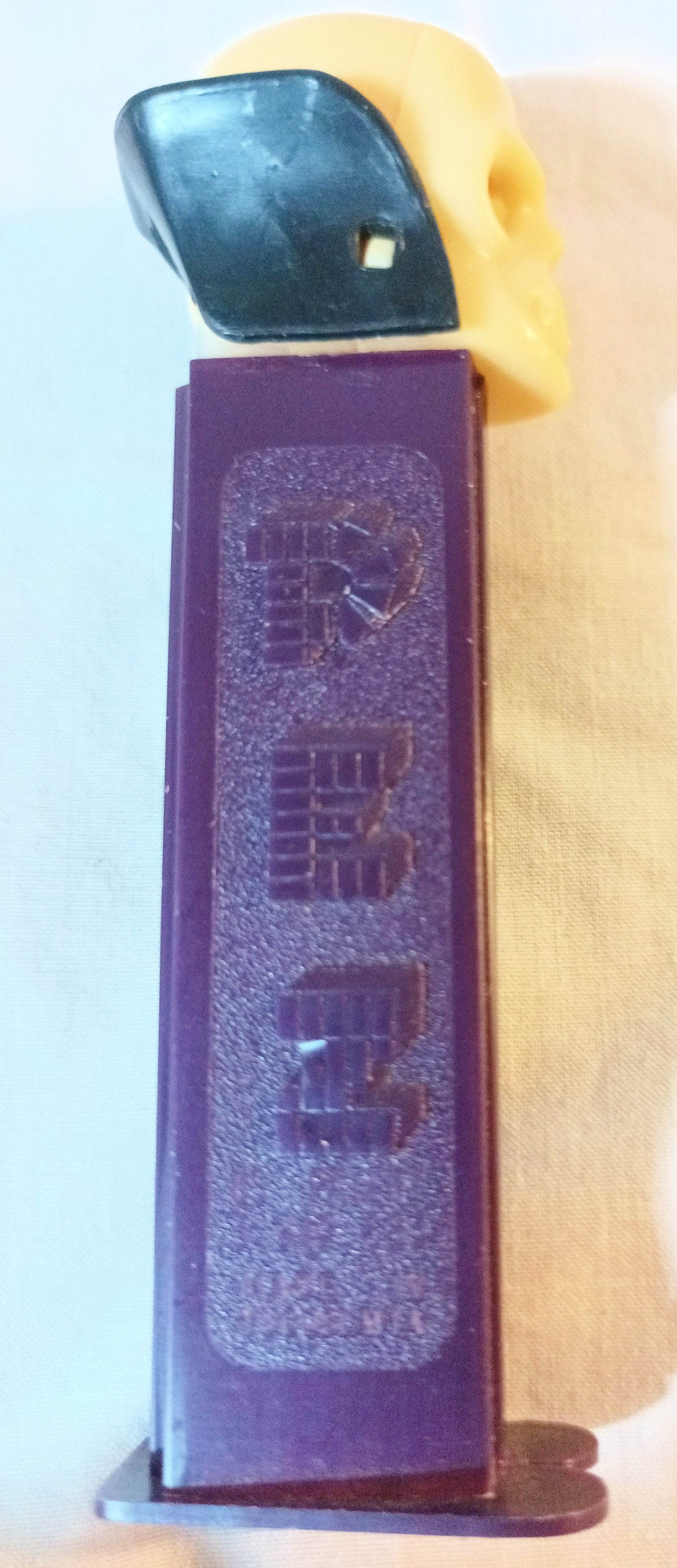 Pez Skull Candy Dispenser Halloween Purple Yugoslavia 1991 - TulipStuff