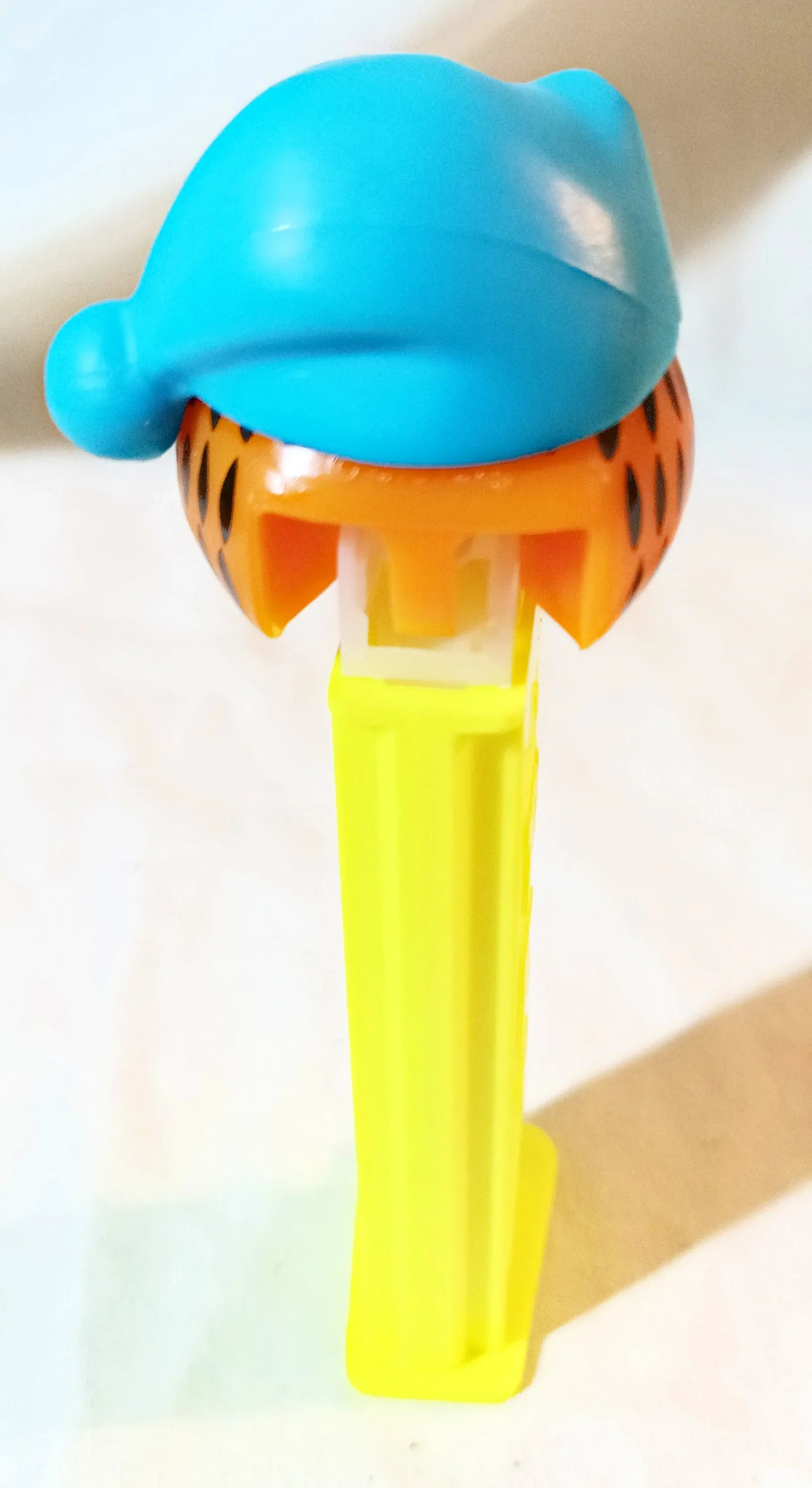Pez Sleepy Garfield with Nightcap Candy Dispenser Hungary 1998 - TulipStuff