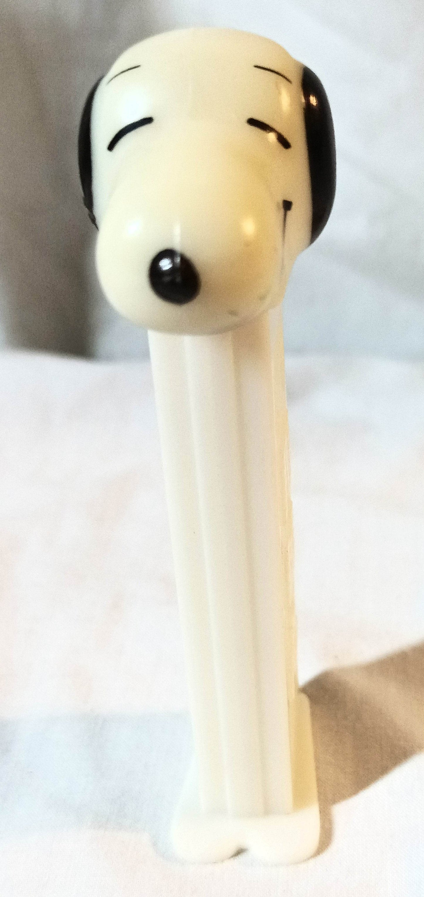 Pez Peanuts Snoopy Candy Dispenser Slovenia 1991 - TulipStuff