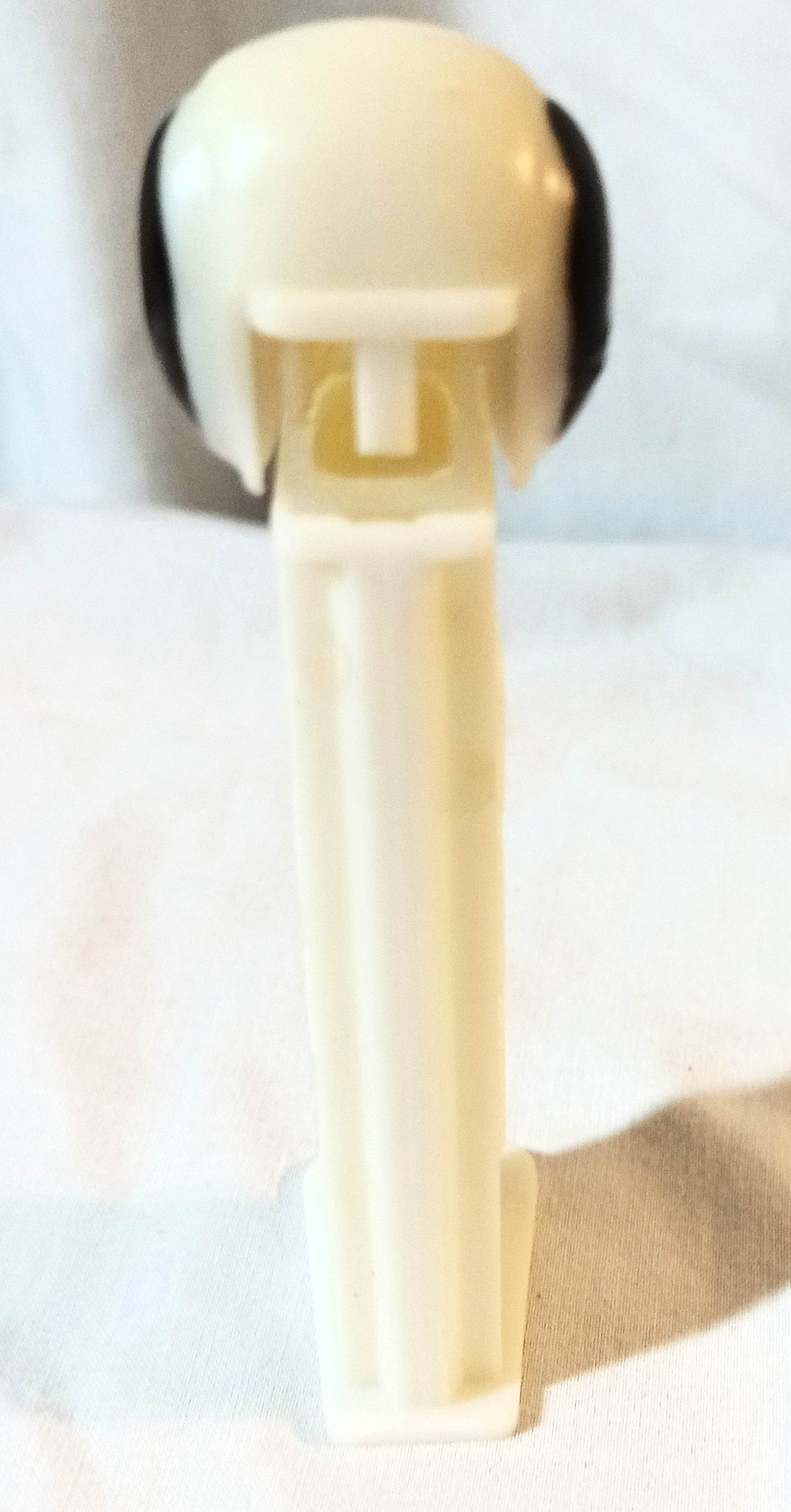 Pez Peanuts Snoopy Candy Dispenser Slovenia 1991 - TulipStuff