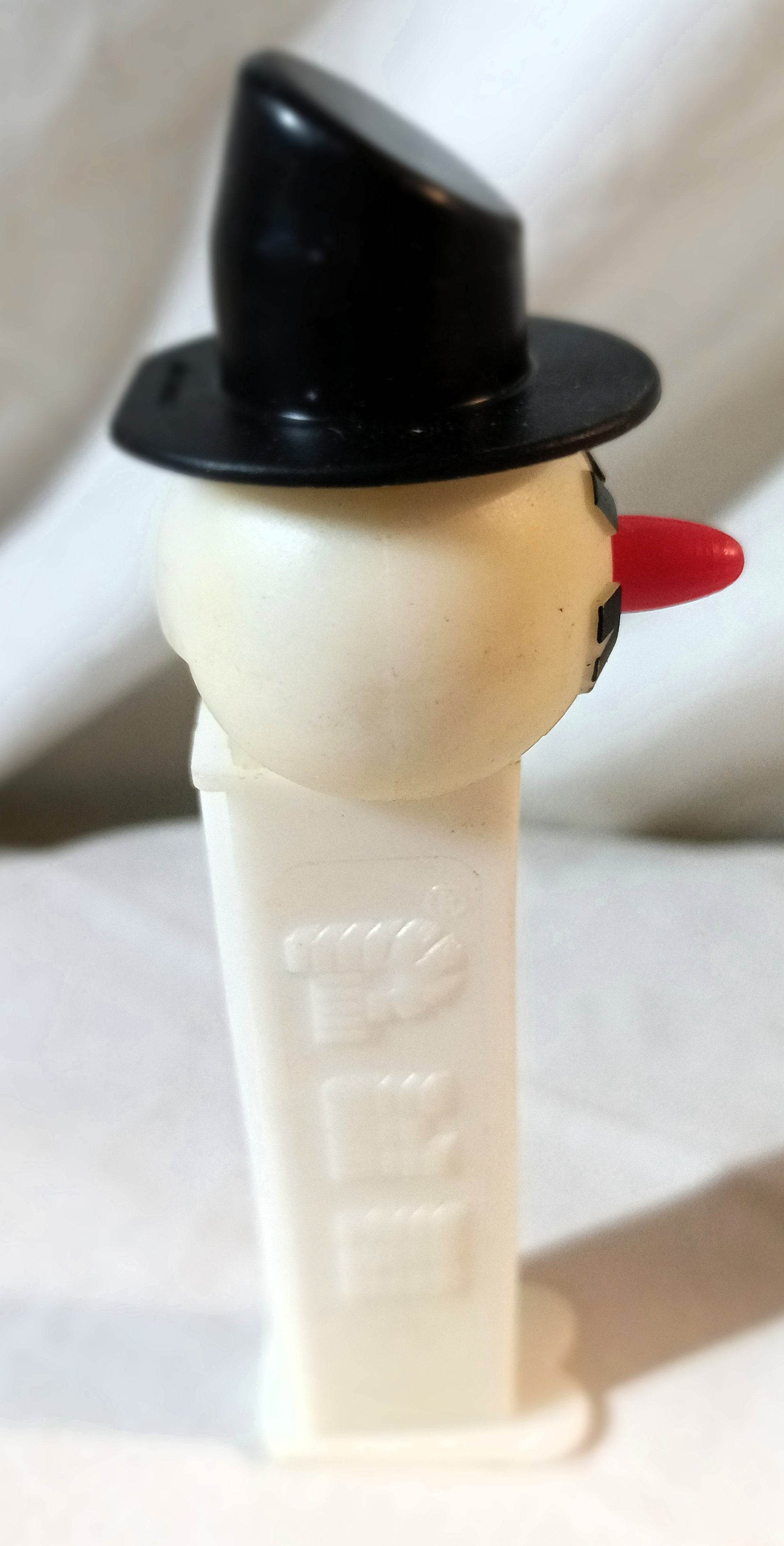 Pez Snowman B Candy Dispenser Slovenia Early 1990's - TulipStuff