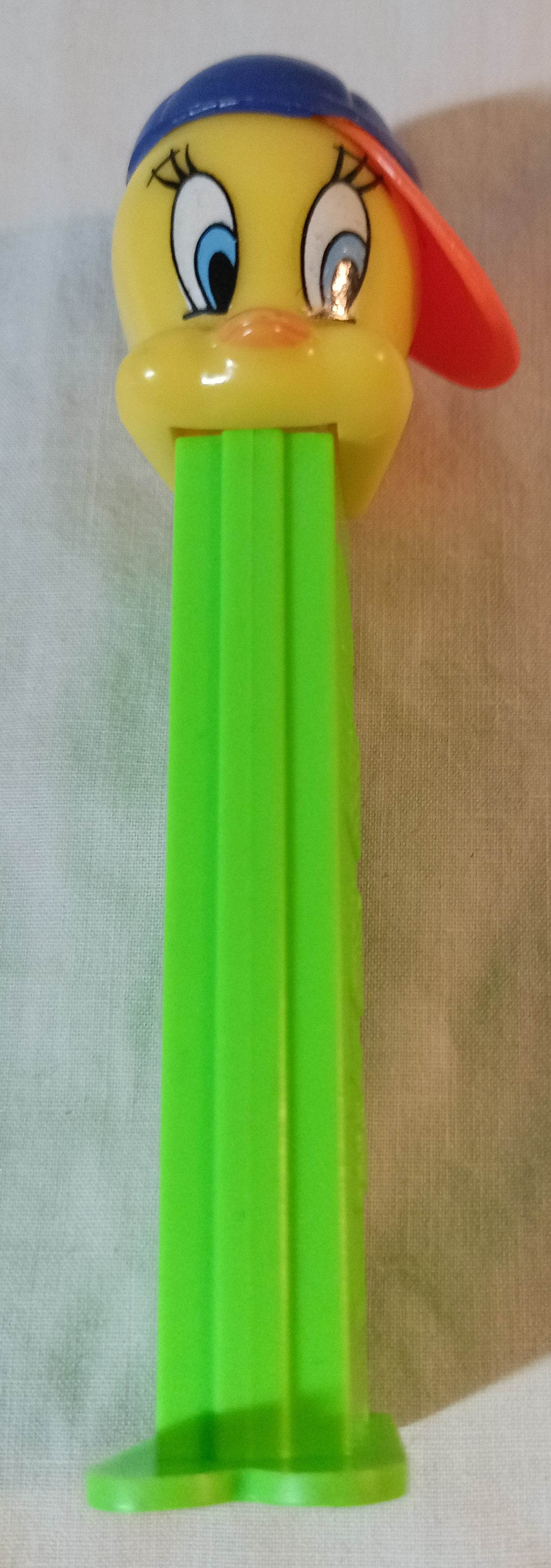 Pez Tweety Bird w/ Hat Looney Tunes Candy Dispenser Hungary 1999 - TulipStuff