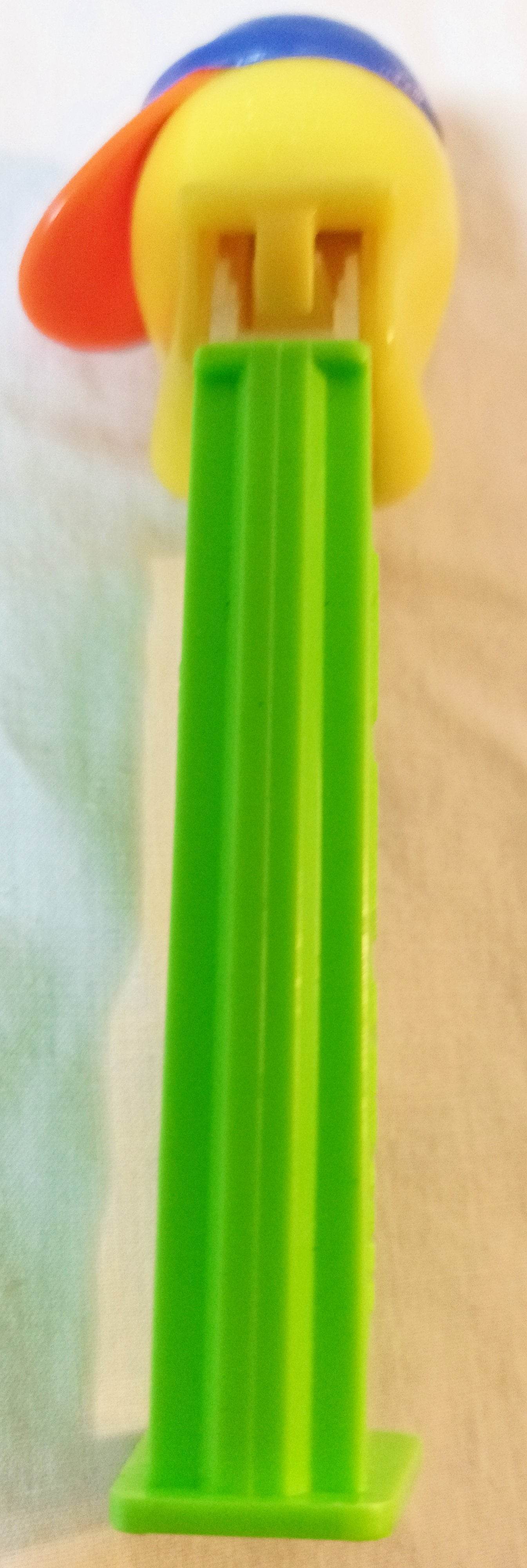 Pez Tweety Bird w/ Hat Looney Tunes Candy Dispenser Hungary 1999 - TulipStuff