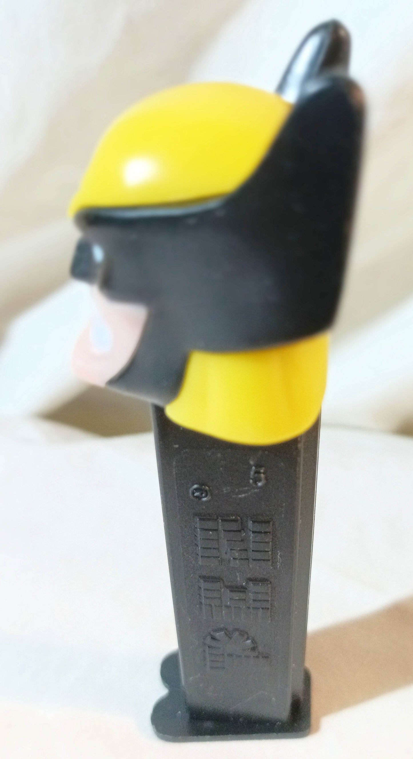 Pez Marvel Wolverine Candy Dispenser Slovenia 1999 - TulipStuff