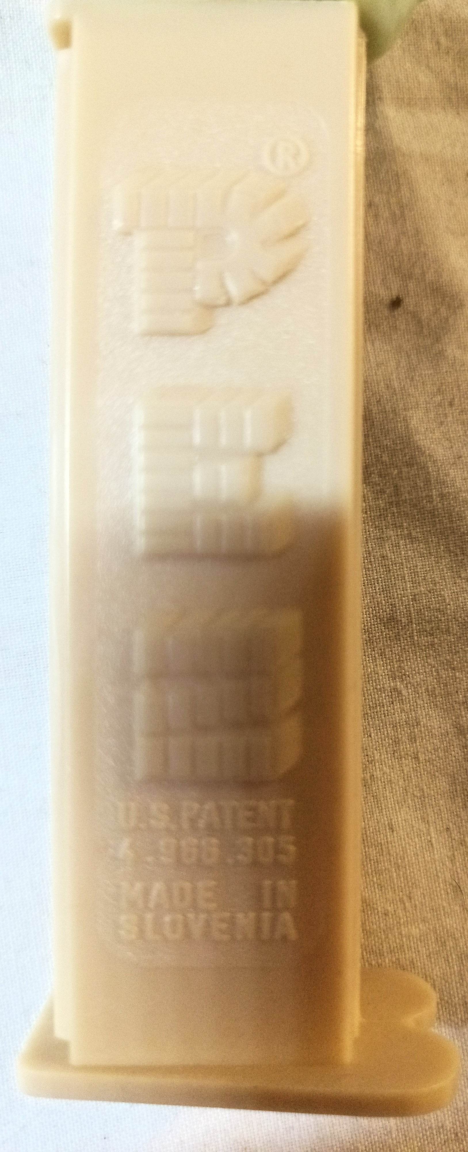 Pez Star Wars Yoda LucasFilm Candy Dispenser Slovenia 1997 - TulipStuff