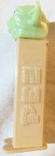 Load image into Gallery viewer, Pez Star Wars Yoda LucasFilm Candy Dispenser Slovenia 1997 - TulipStuff
