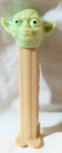 Load image into Gallery viewer, Pez Star Wars Yoda LucasFilm Candy Dispenser Slovenia 1997 - TulipStuff
