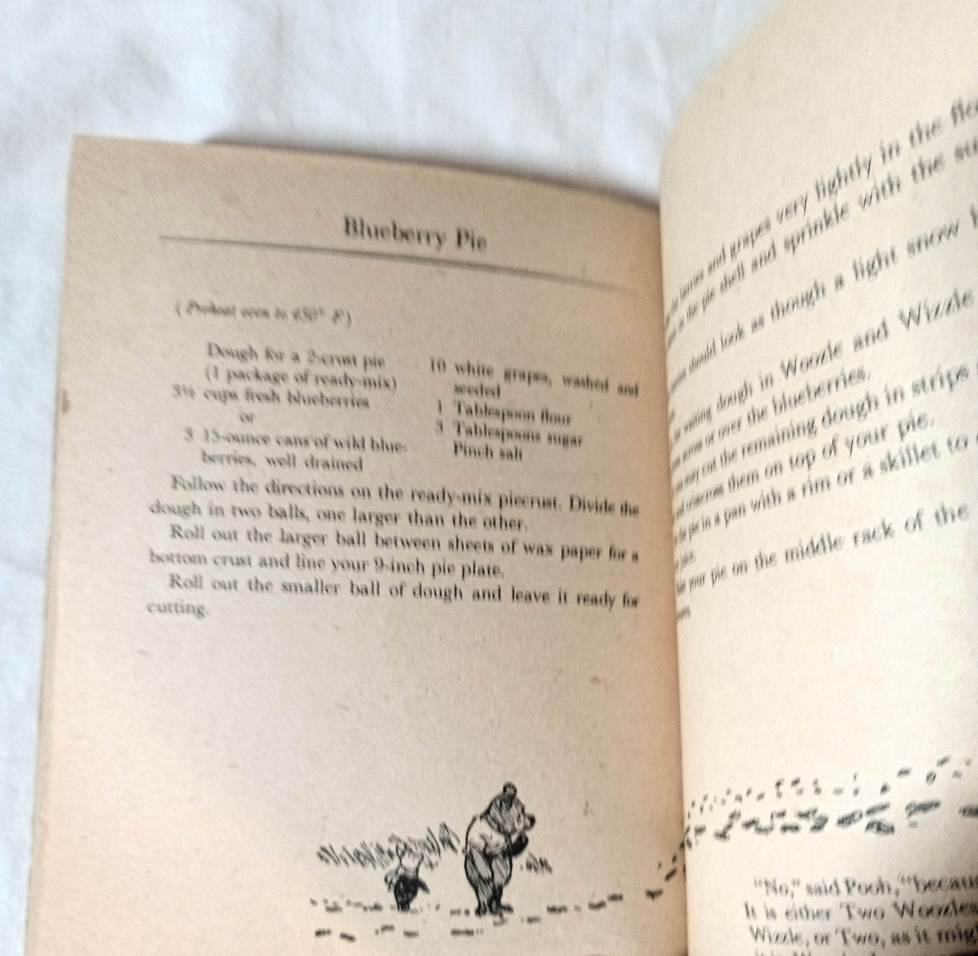 The Pooh Cook Book Milne/Ellison Paperback Dell Yearling 1976 - TulipStuff