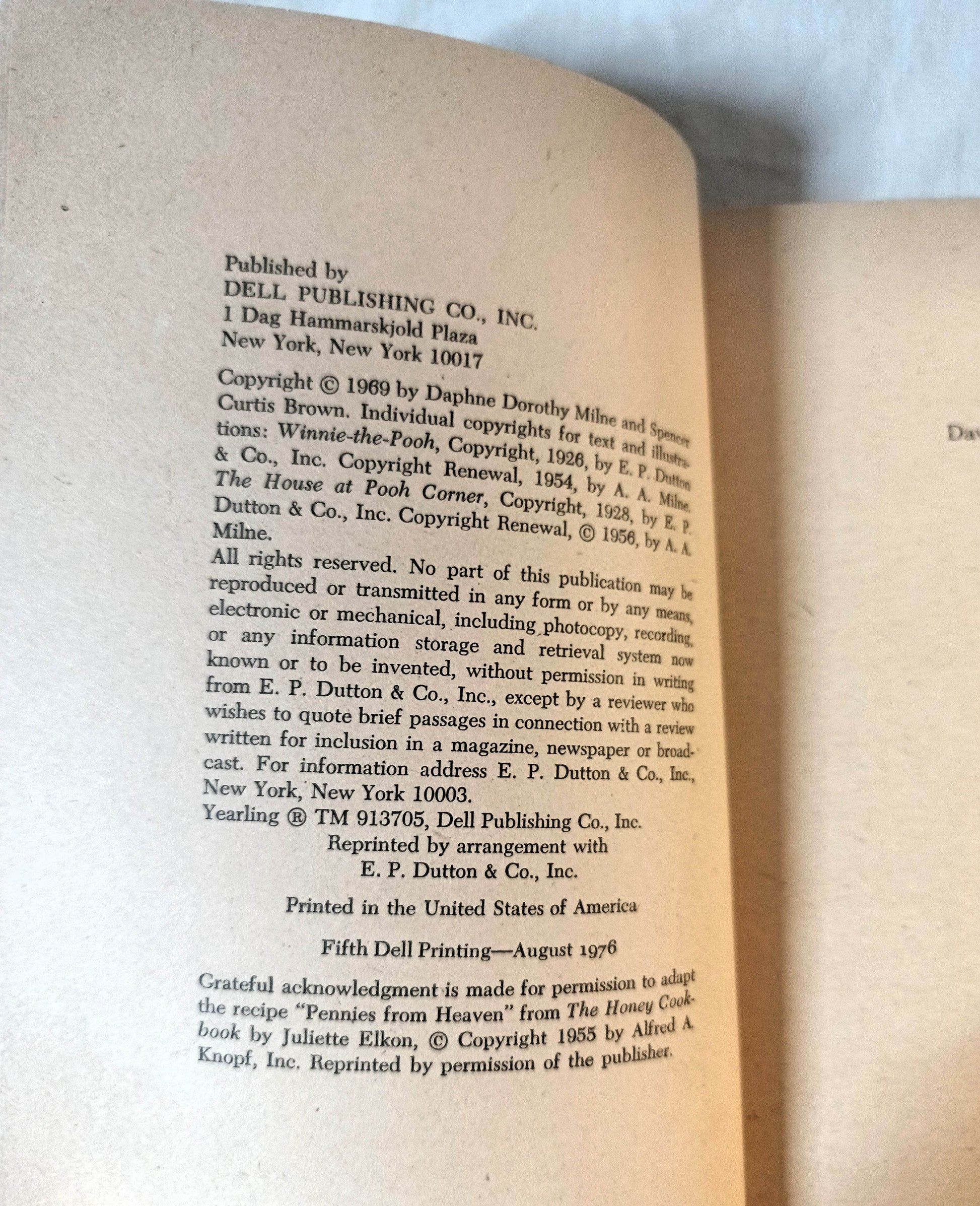 The Pooh Cook Book Milne/Ellison Paperback Dell Yearling 1976 - TulipStuff