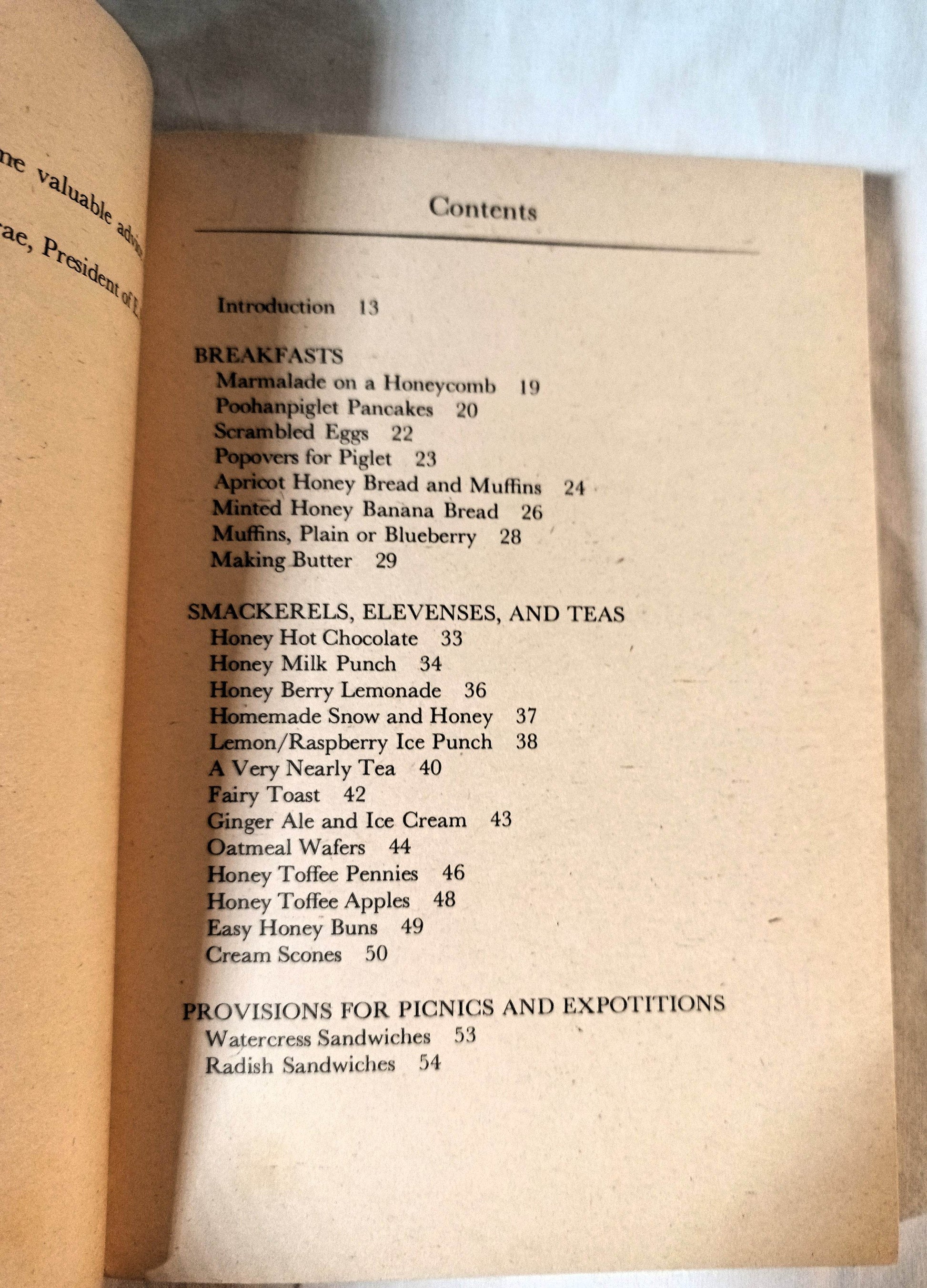 The Pooh Cook Book Milne/Ellison Paperback Dell Yearling 1976 - TulipStuff