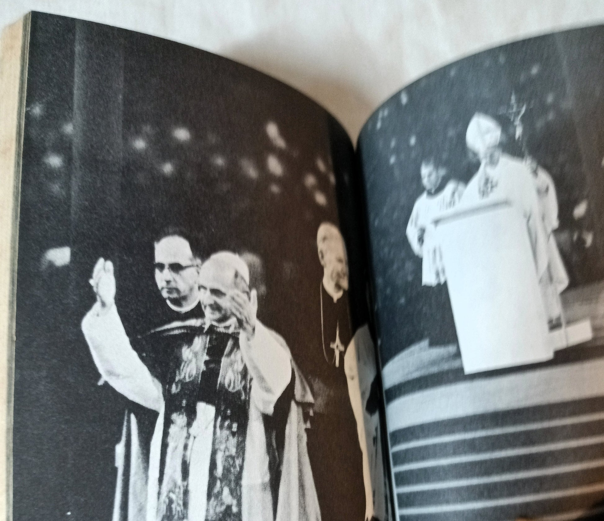 The Pope's Journey To The United States Pope Paul VI NY Times 1965 - TulipStuff