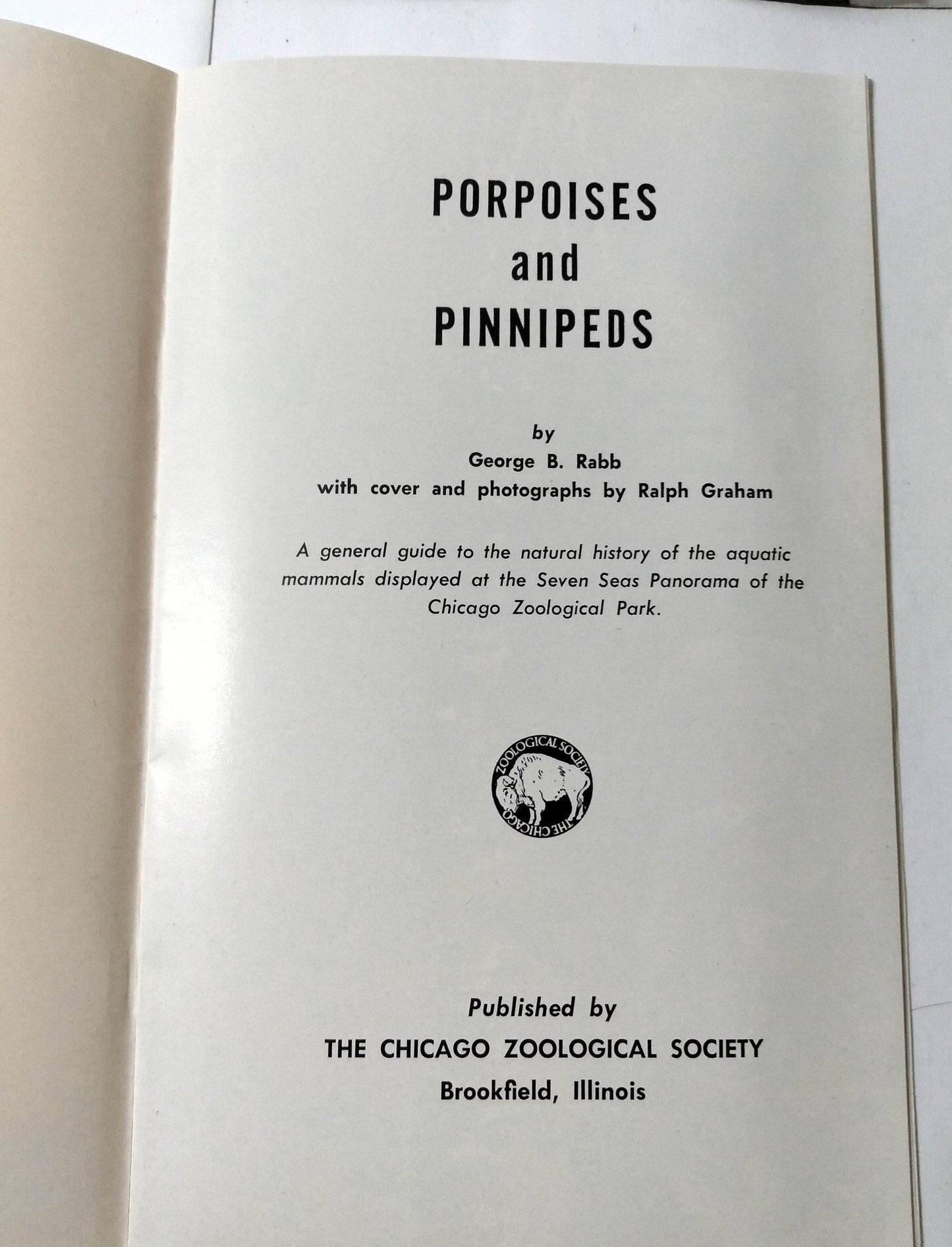 Porpoises & Pinnipeds Sevens Seas Panorama Booklet Chicago Zoo 1964 - TulipStuff