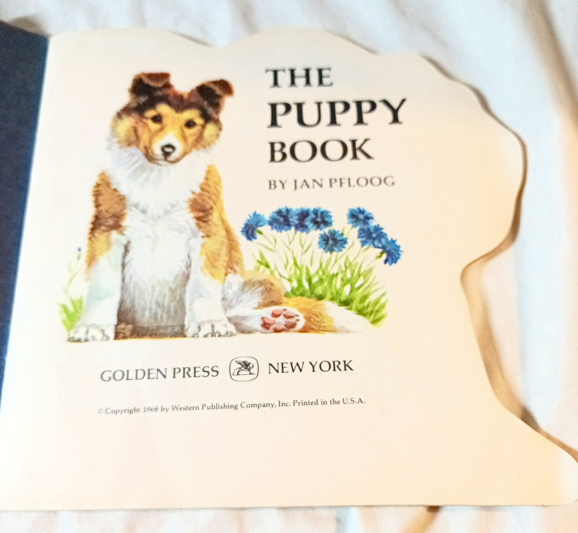 The Puppy Book Jan Pfloog Golden Shape Book 1968 - TulipStuff