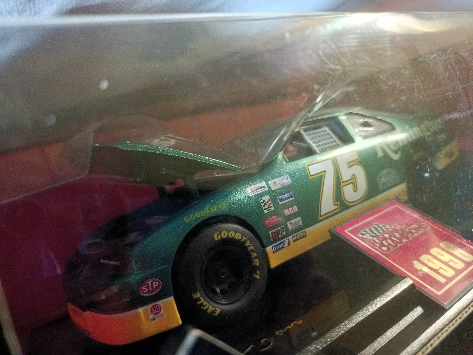 Racing Champions Premier Edition 1996 Morgan Shepherd #75 Remington - TulipStuff