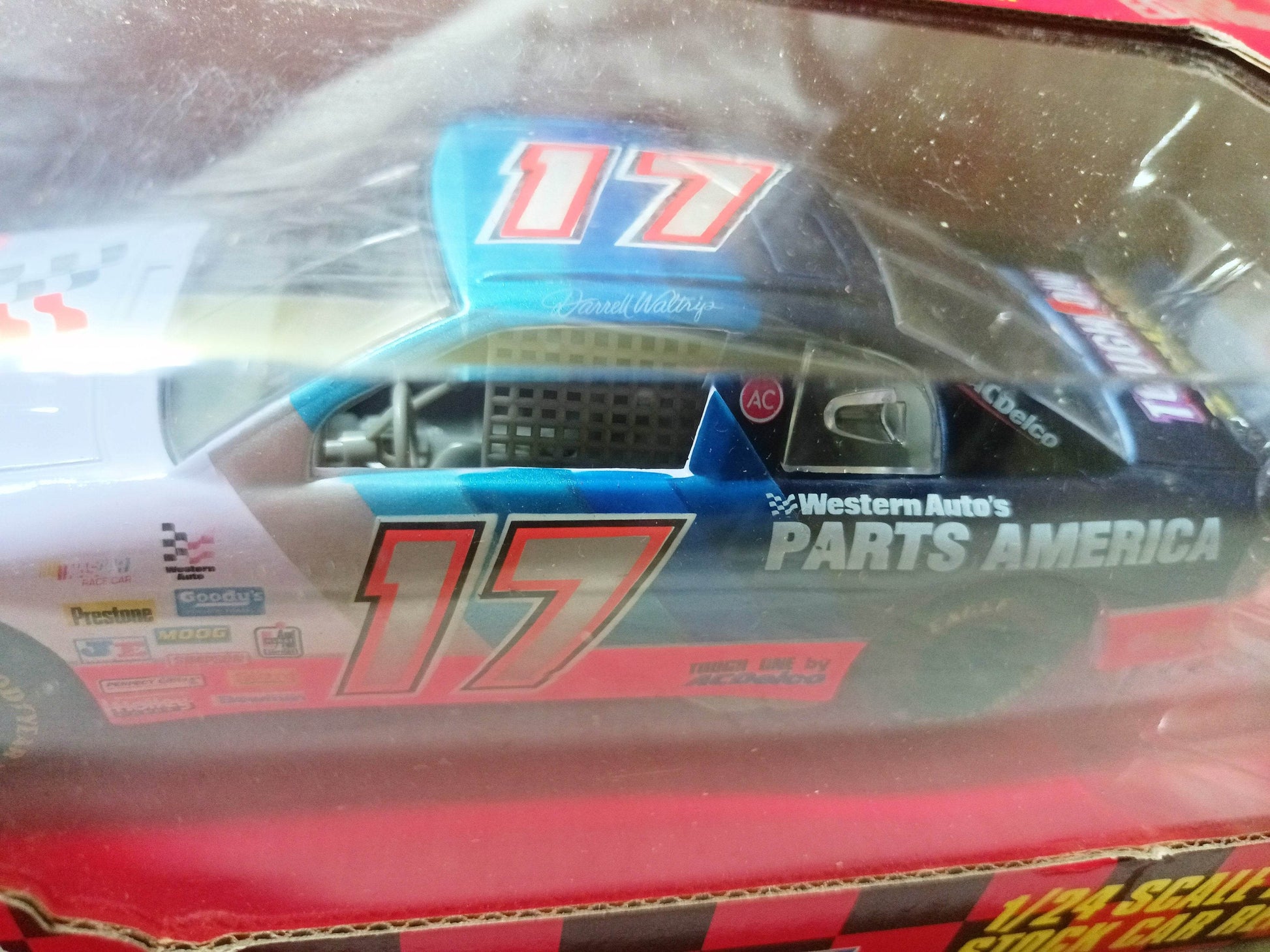 Racing Champions 1996 Darrell Waltrip #17 Parts America Nascar 1:24 - TulipStuff