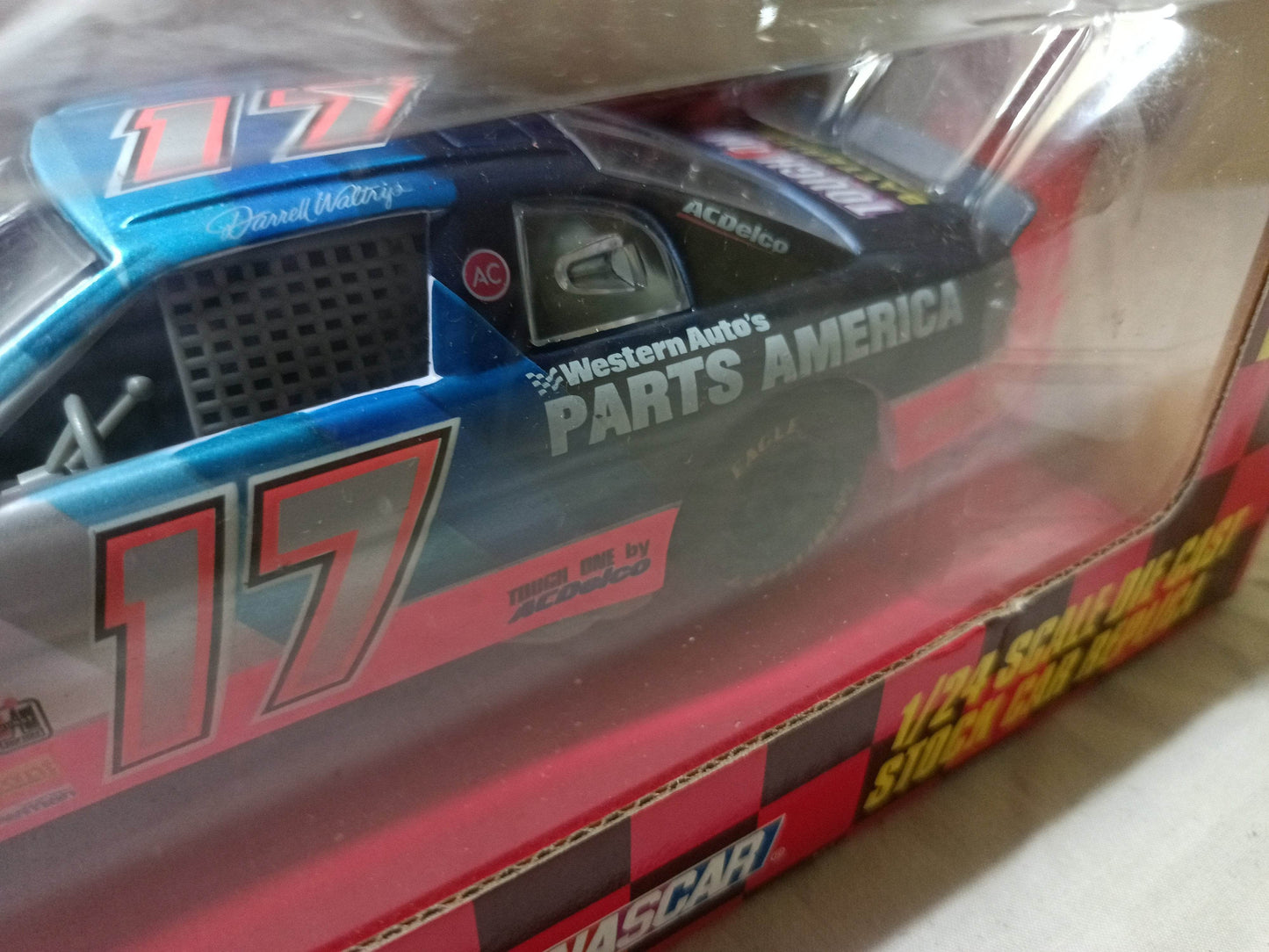 Racing Champions 1996 Darrell Waltrip #17 Parts America Nascar 1:24 - TulipStuff
