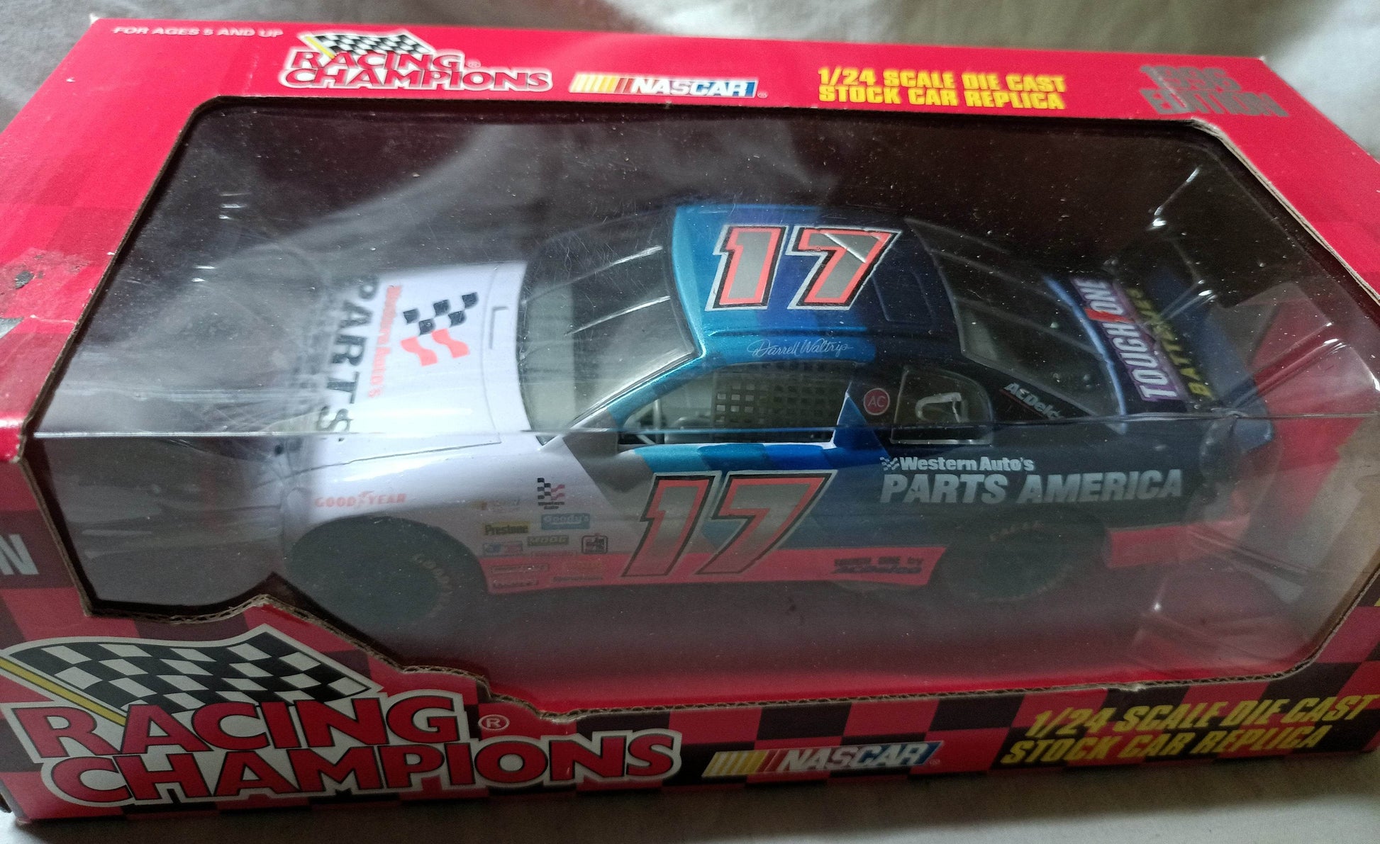 Racing Champions 1996 Darrell Waltrip #17 Parts America Nascar 1:24 - TulipStuff