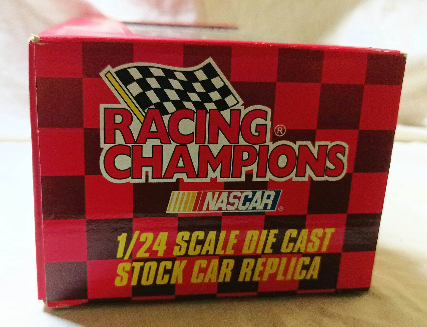 Racing Champions 1996 Darrell Waltrip #17 Parts America Nascar 1:24 - TulipStuff