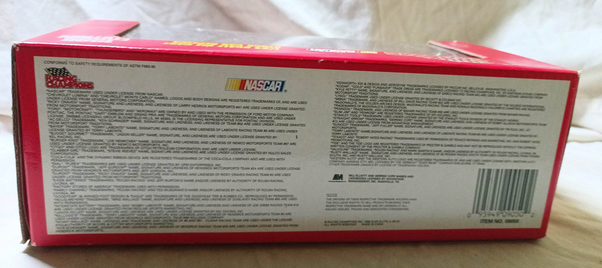 Racing Champions 1996 Darrell Waltrip #17 Parts America Nascar 1:24 - TulipStuff