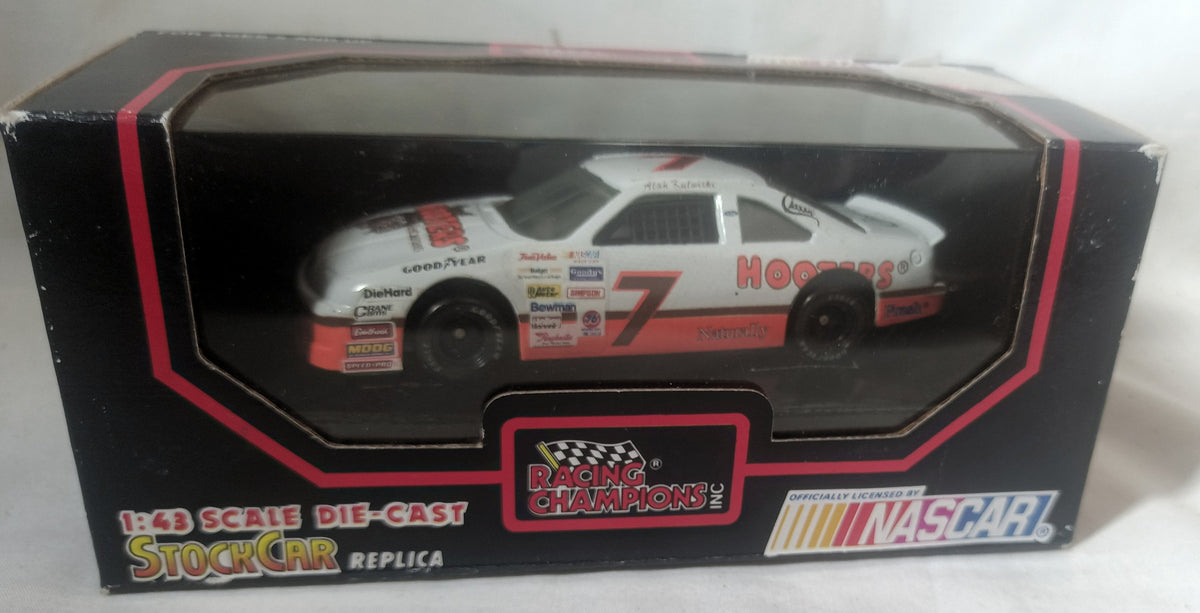 Racing Champions 1992 Alan Kulwicki #7 Hooters Restaurants NASCAR 1:43 - TulipStuff