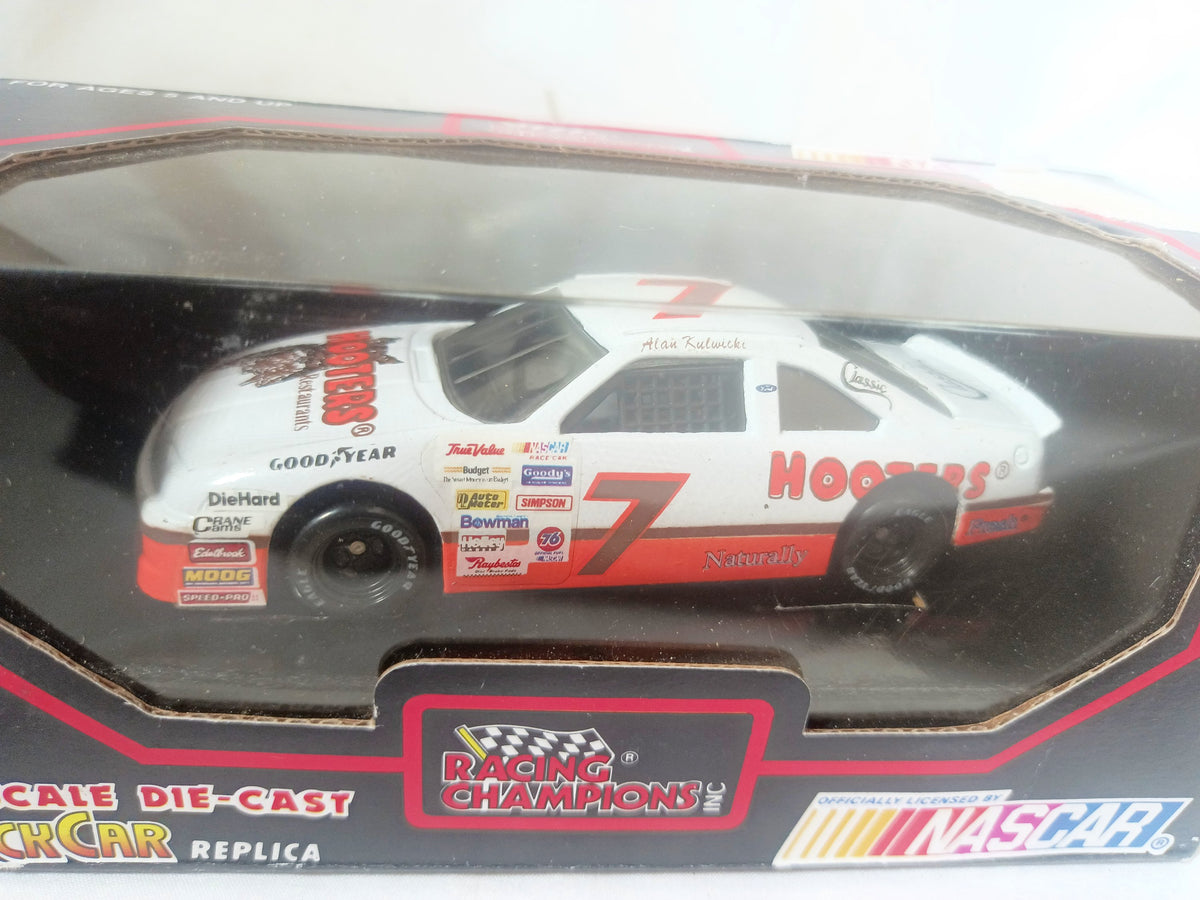 Racing Champions 1992 Alan Kulwicki #7 Hooters Restaurants NASCAR 1:43 - TulipStuff