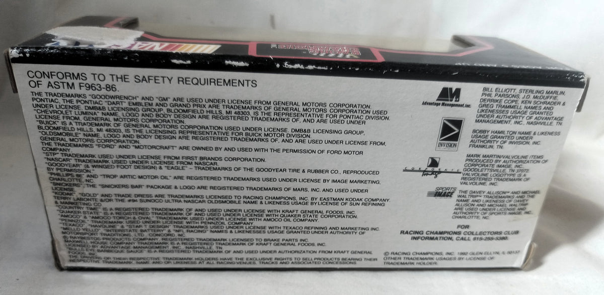 Racing Champions 1992 Alan Kulwicki #7 Hooters Restaurants NASCAR 1:43 - TulipStuff