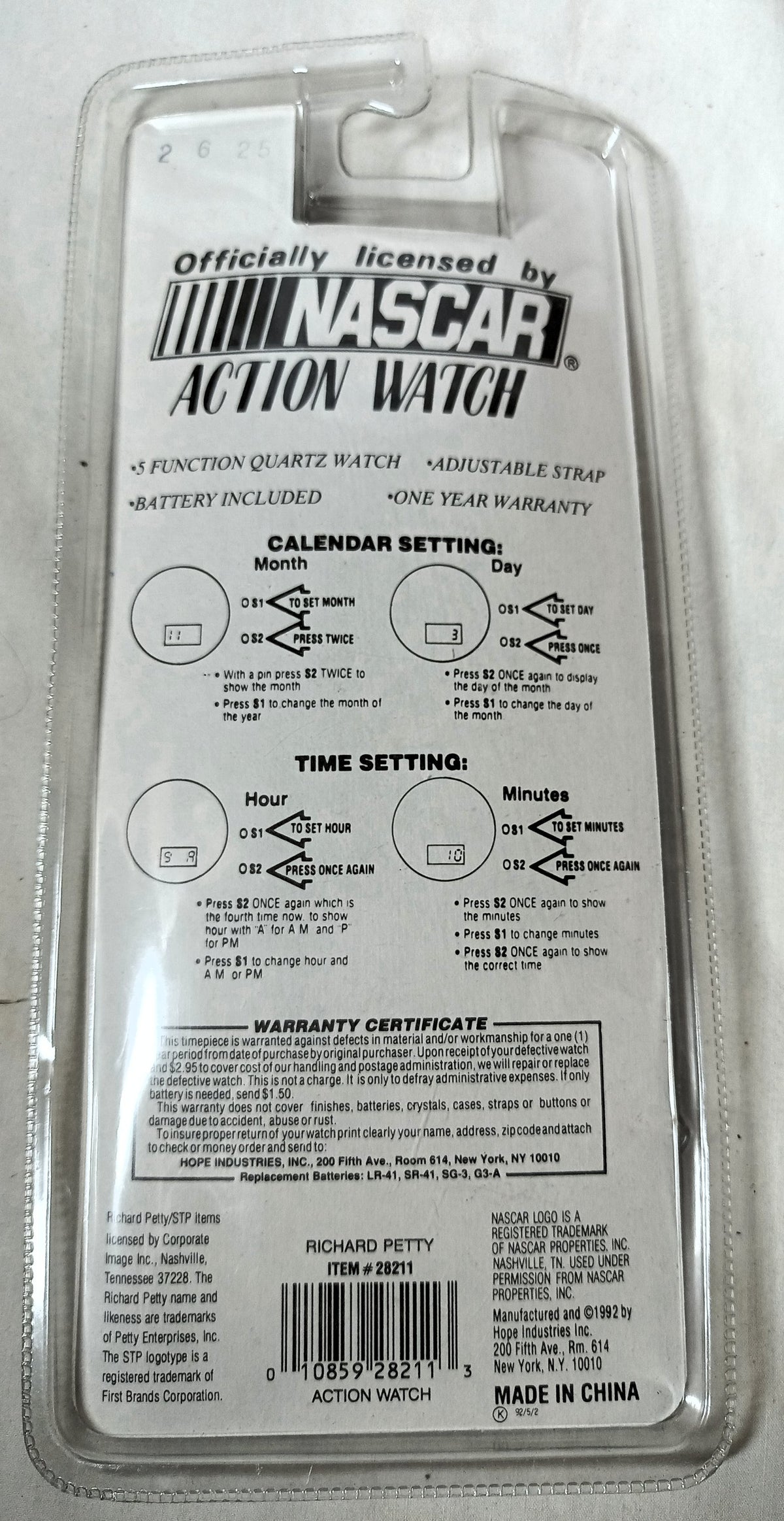 Richard Petty #43 STP NASCAR Digital Quartz Action Watch 1992 - TulipStuff