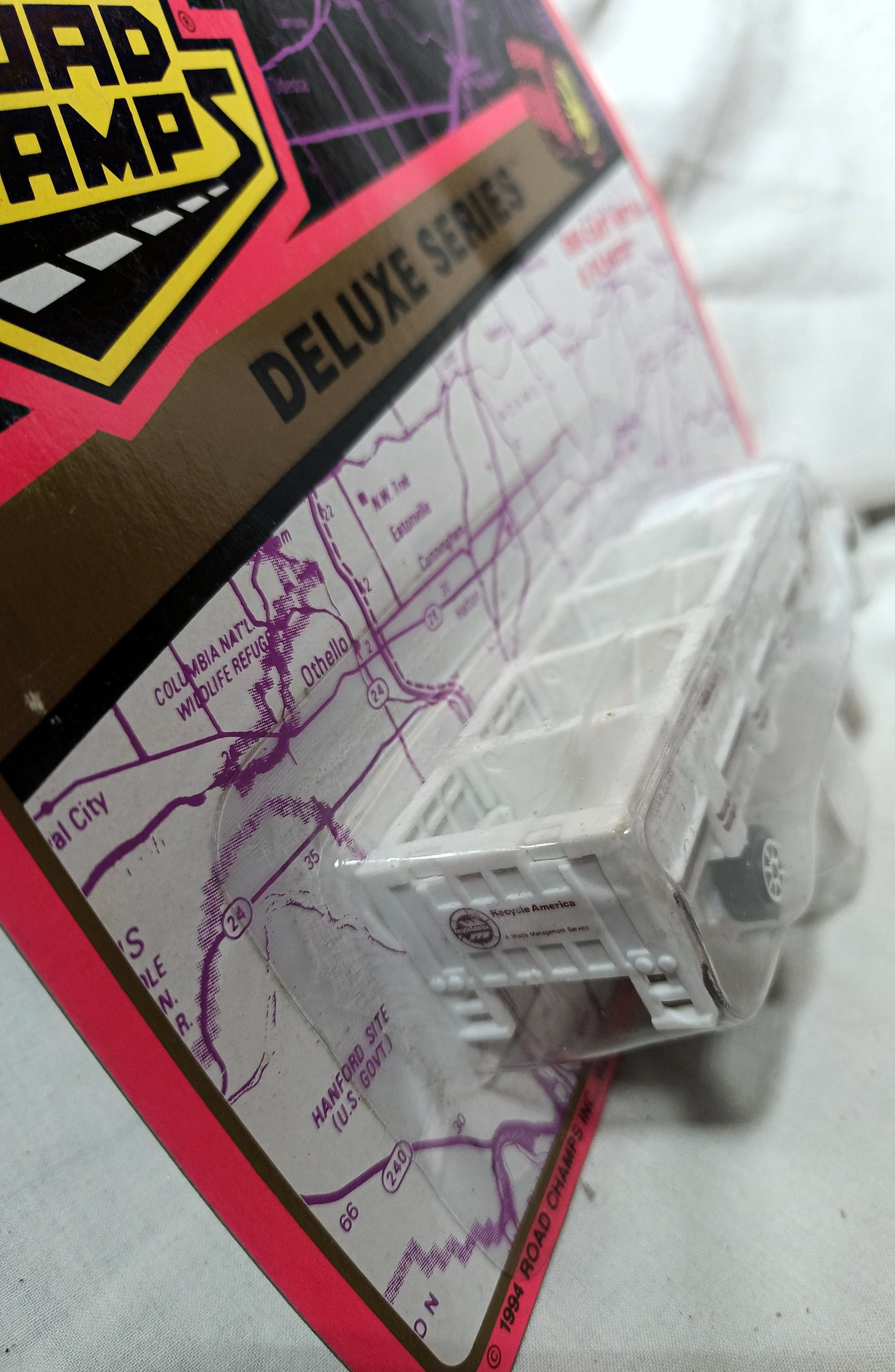 Road Champs 5900 Deluxe Series Recycle Truck Recycle America 1994 - TulipStuff