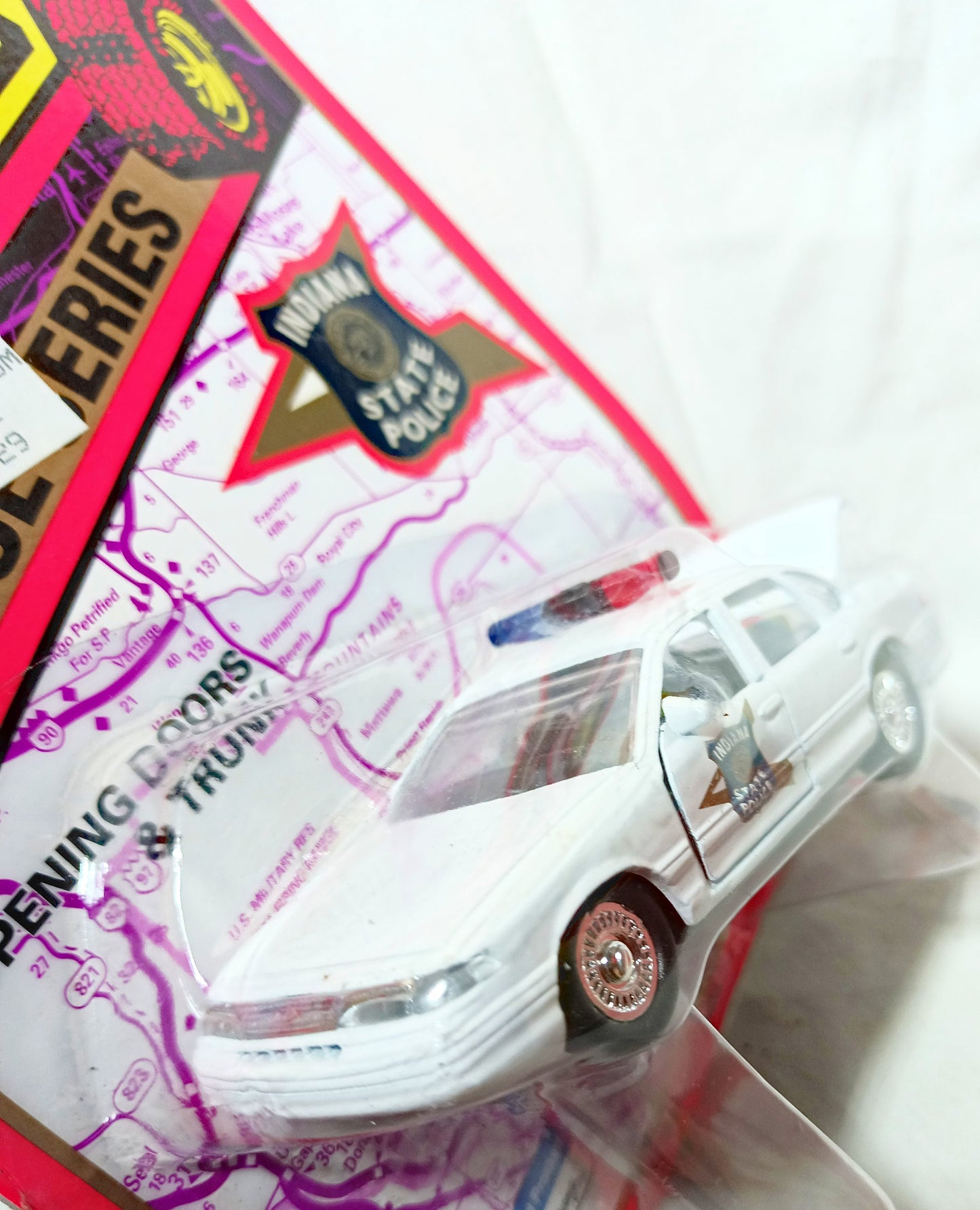 Road Champs Indiana State Police Ford Crown Victoria 1995 1:43 - TulipStuff