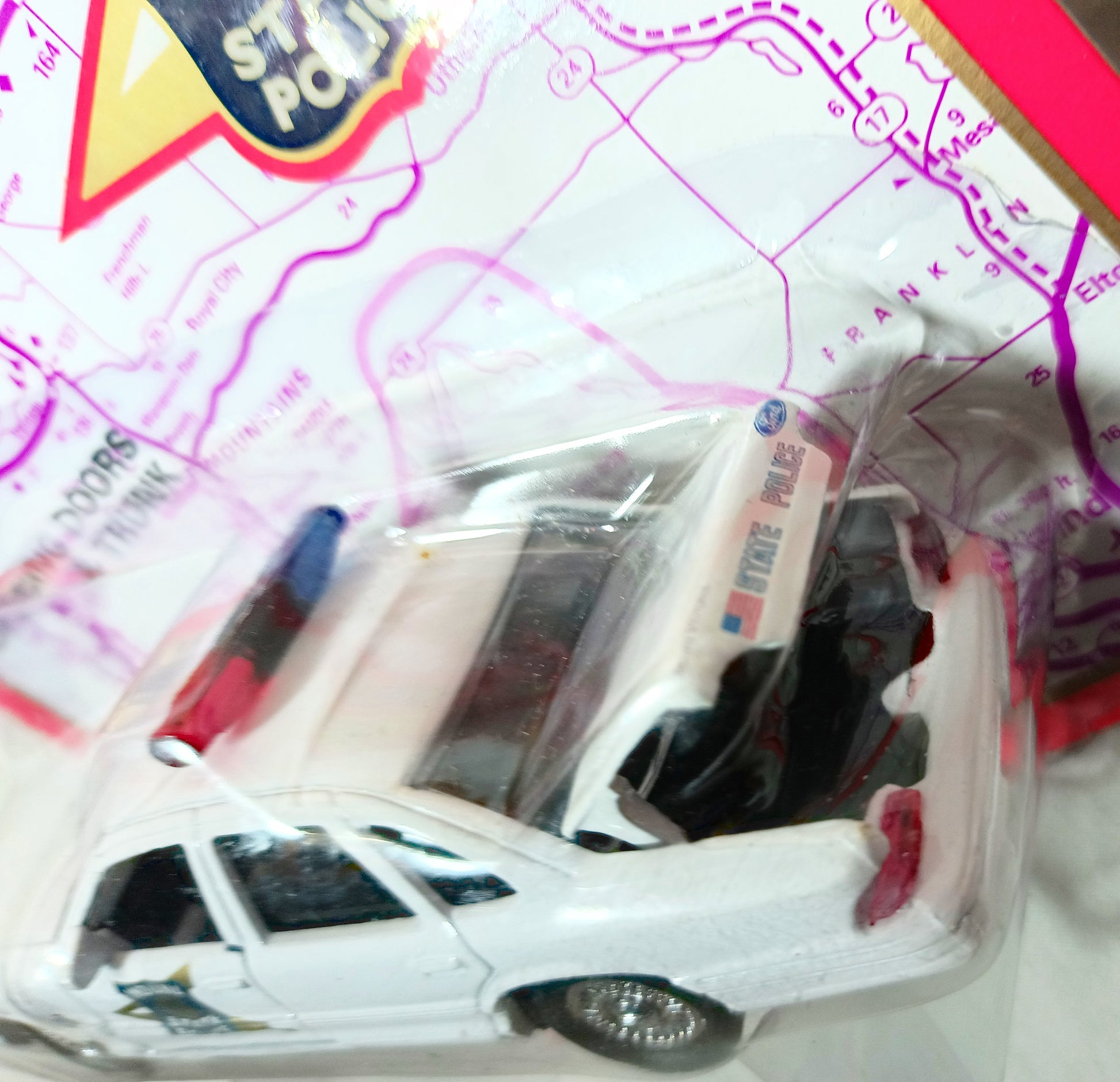 Road Champs Indiana State Police Ford Crown Victoria 1995 1:43 - TulipStuff