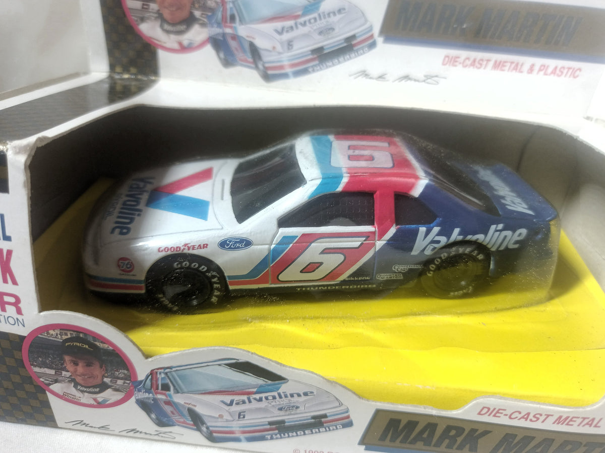 Road Champs Stock Car Collection Mark Martin Valvoline Ford 1992 1:43 - TulipStuff