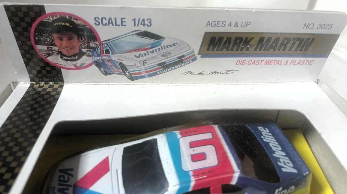 Road Champs Stock Car Collection Mark Martin Valvoline Ford 1992 1:43 - TulipStuff