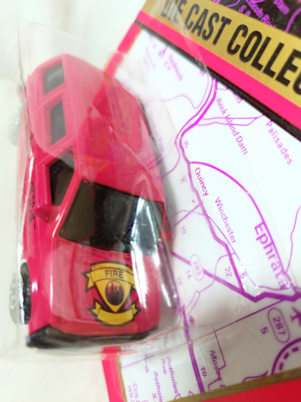 Road Champs No. 1100 1980's Dodge Caravan Fire Rescue Red 1:64 1996 - TulipStuff