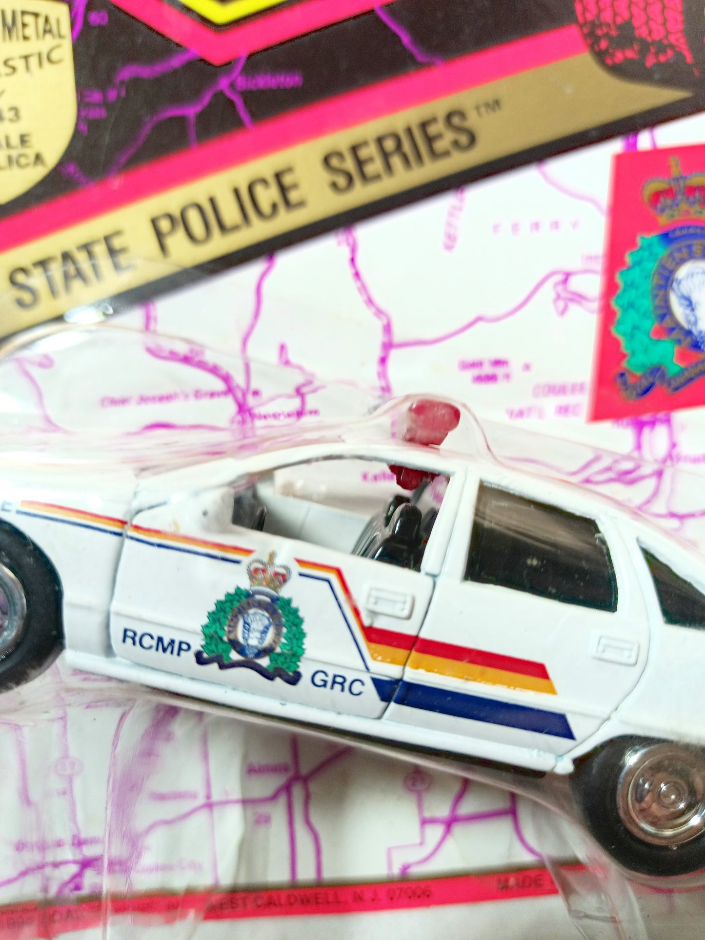 Road Champs RCMP Royal Canadian Mounted Police Chevy Caprice 1:43 - TulipStuff