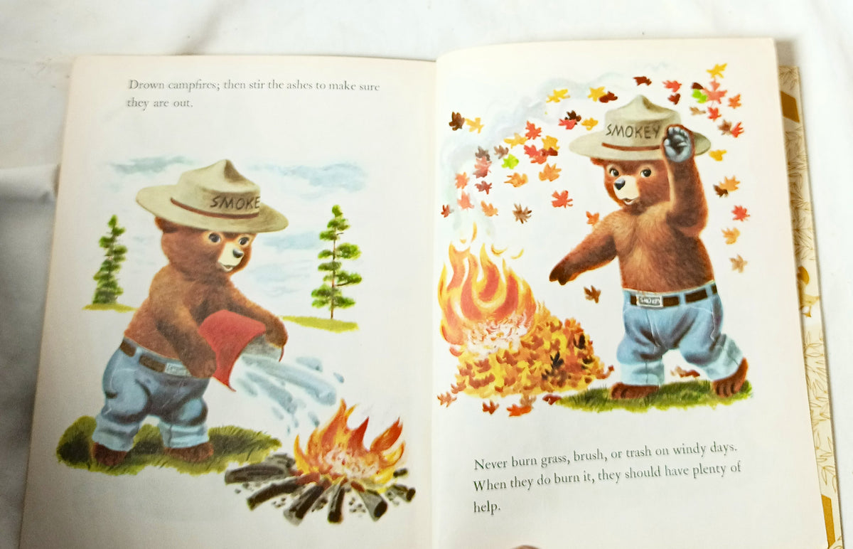 Smokey The Bear Little Golden Book Richard Scarry Jane Werner 1968 - TulipStuff