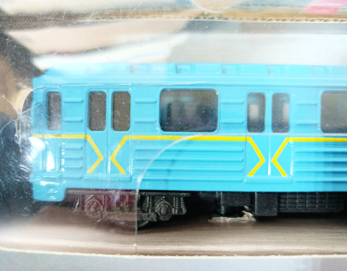 TechnoPark Ukrainian Subway Metro Wagon 81‑717/714 Train Car 2019 - TulipStuff